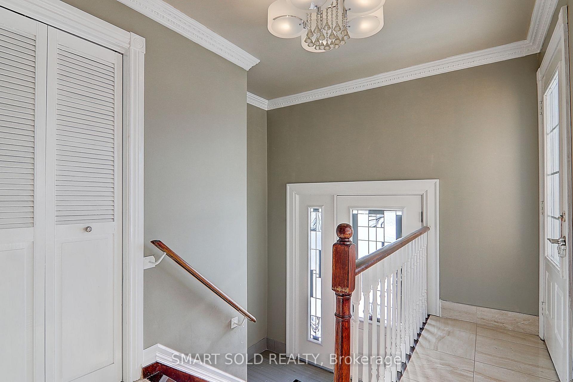 Photo 4 of 12 Glendinning Avenue, Scarborough, Steeles — HOMEH
