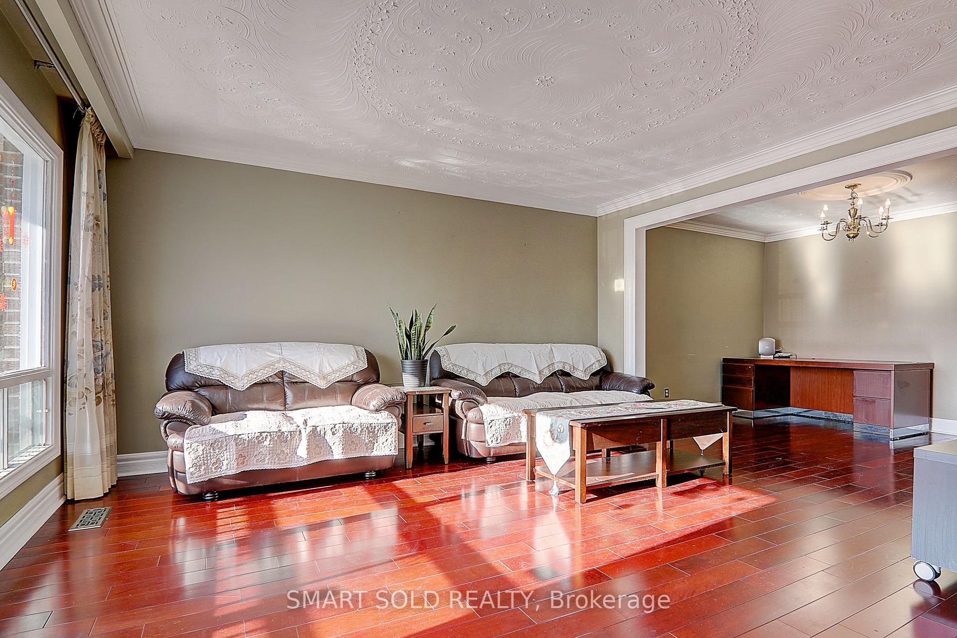 Photo 8 of 12 Glendinning Avenue, Scarborough, Steeles — HOMEH