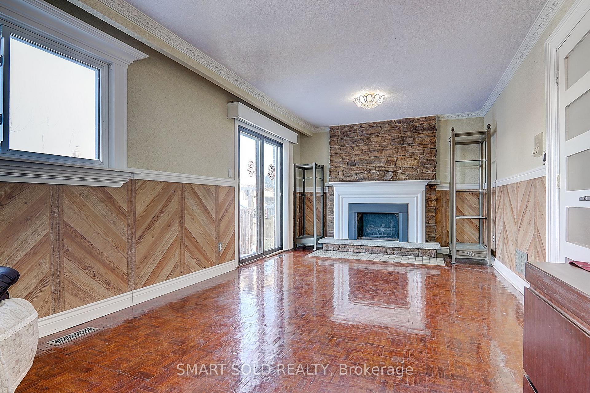 Photo 46 of 12 Glendinning Avenue, Scarborough, Steeles — HOMEH