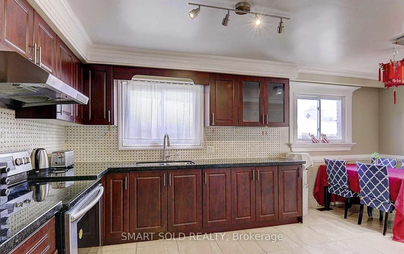 Photo 11 of 12 Glendinning Avenue, Scarborough, Steeles — HOMEH