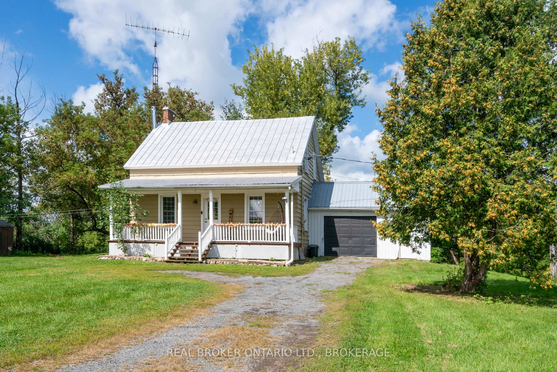 Photo 3 of 20310 Kenyon Conc Rd 8, North Glengarry, North Glengarry (Kenyon) Twp — HOMEH