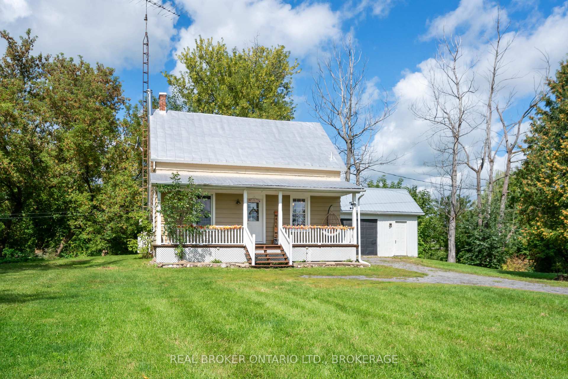 Photo 4 of 20310 Kenyon Conc Rd 8, North Glengarry, North Glengarry (Kenyon) Twp — HOMEH