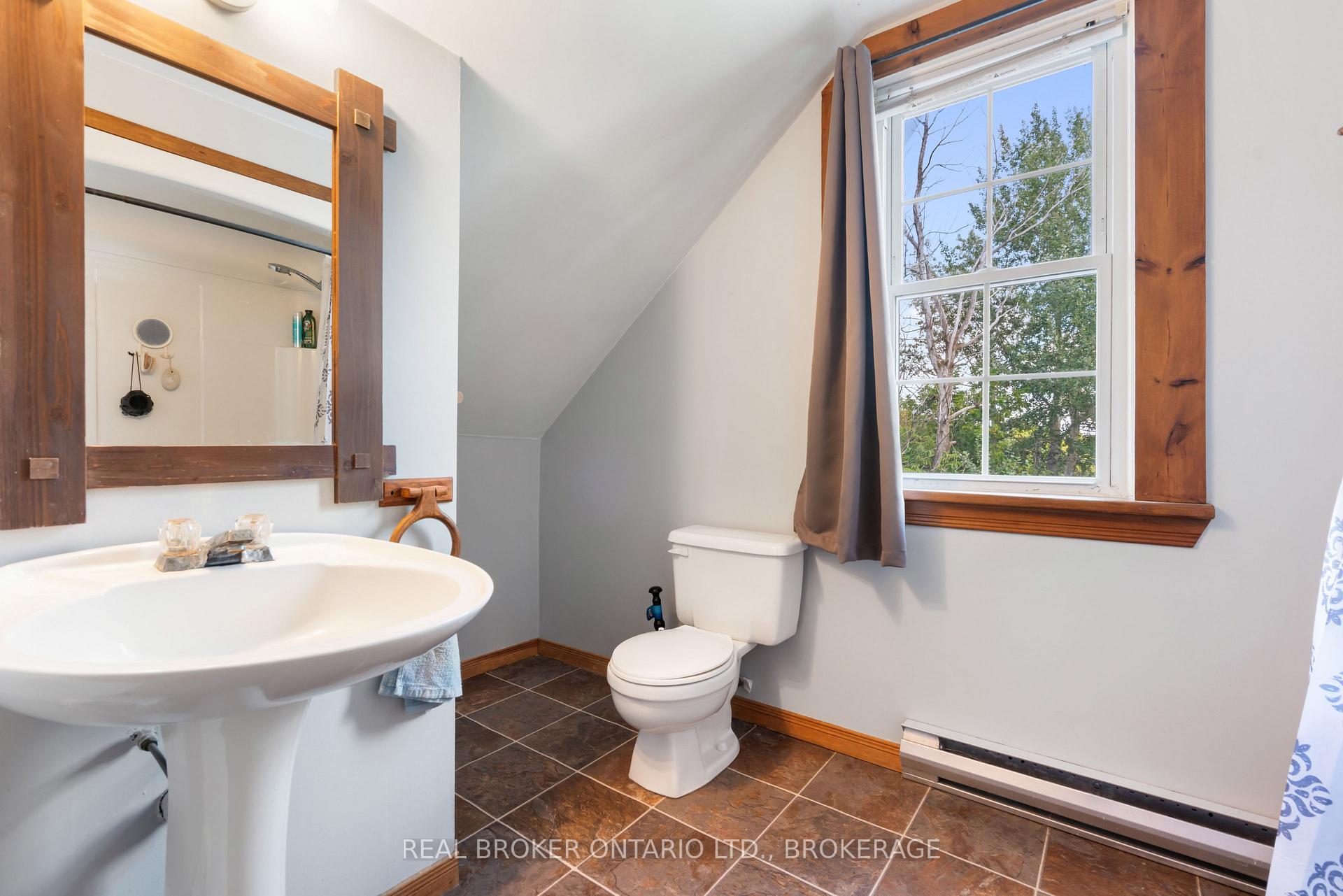 Photo 20 of 20310 Kenyon Conc Rd 8, North Glengarry, North Glengarry (Kenyon) Twp — HOMEH