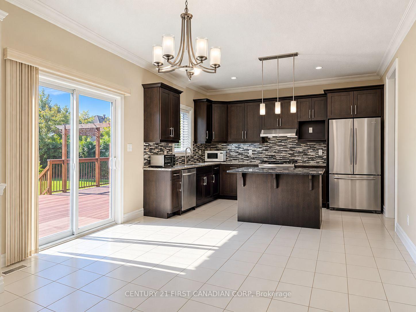 Photo 3 of 1025 Gleneagle Trail, London, North S — HOMEH