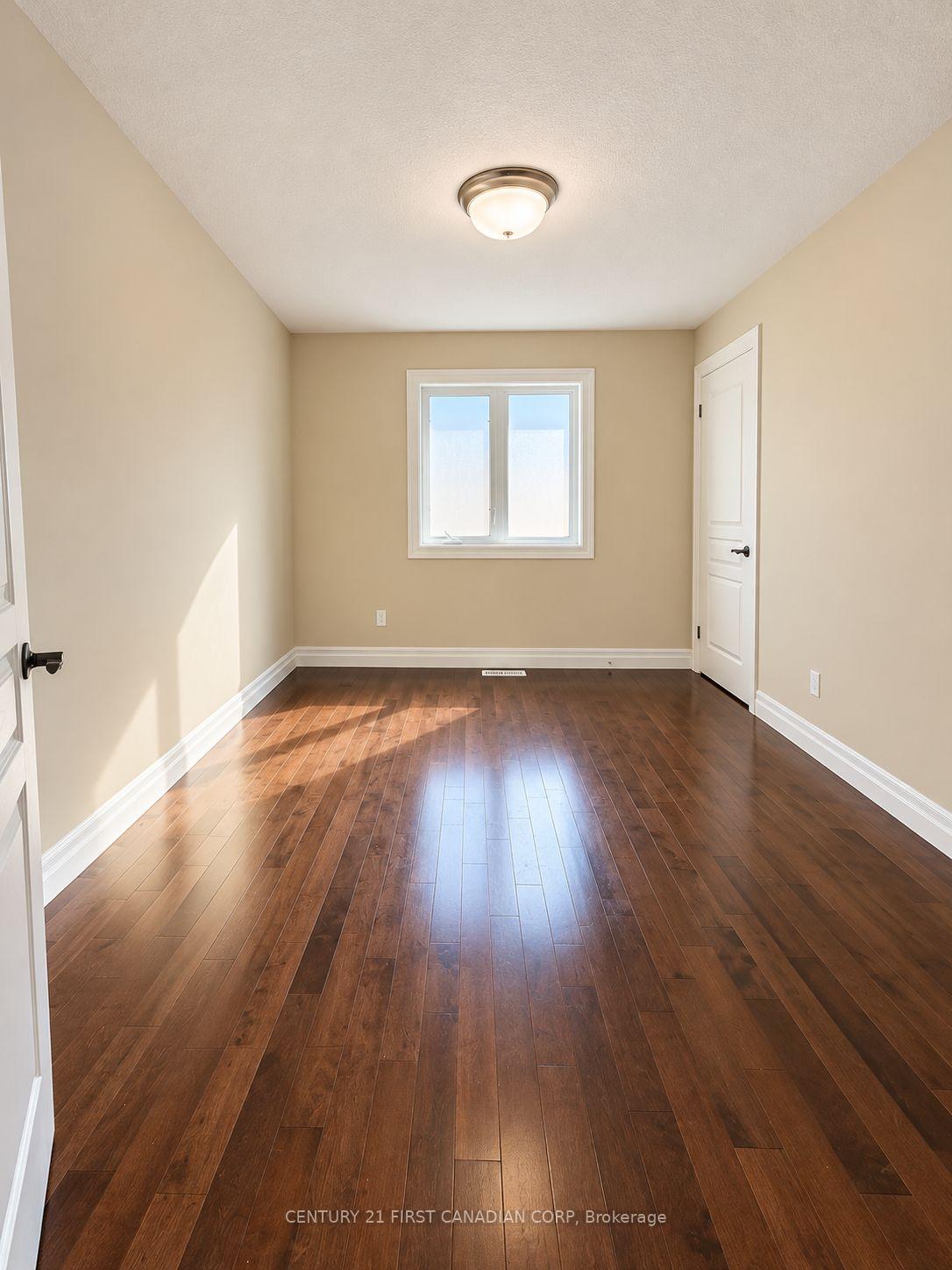 Photo 13 of 1025 Gleneagle Trail, London, North S — HOMEH