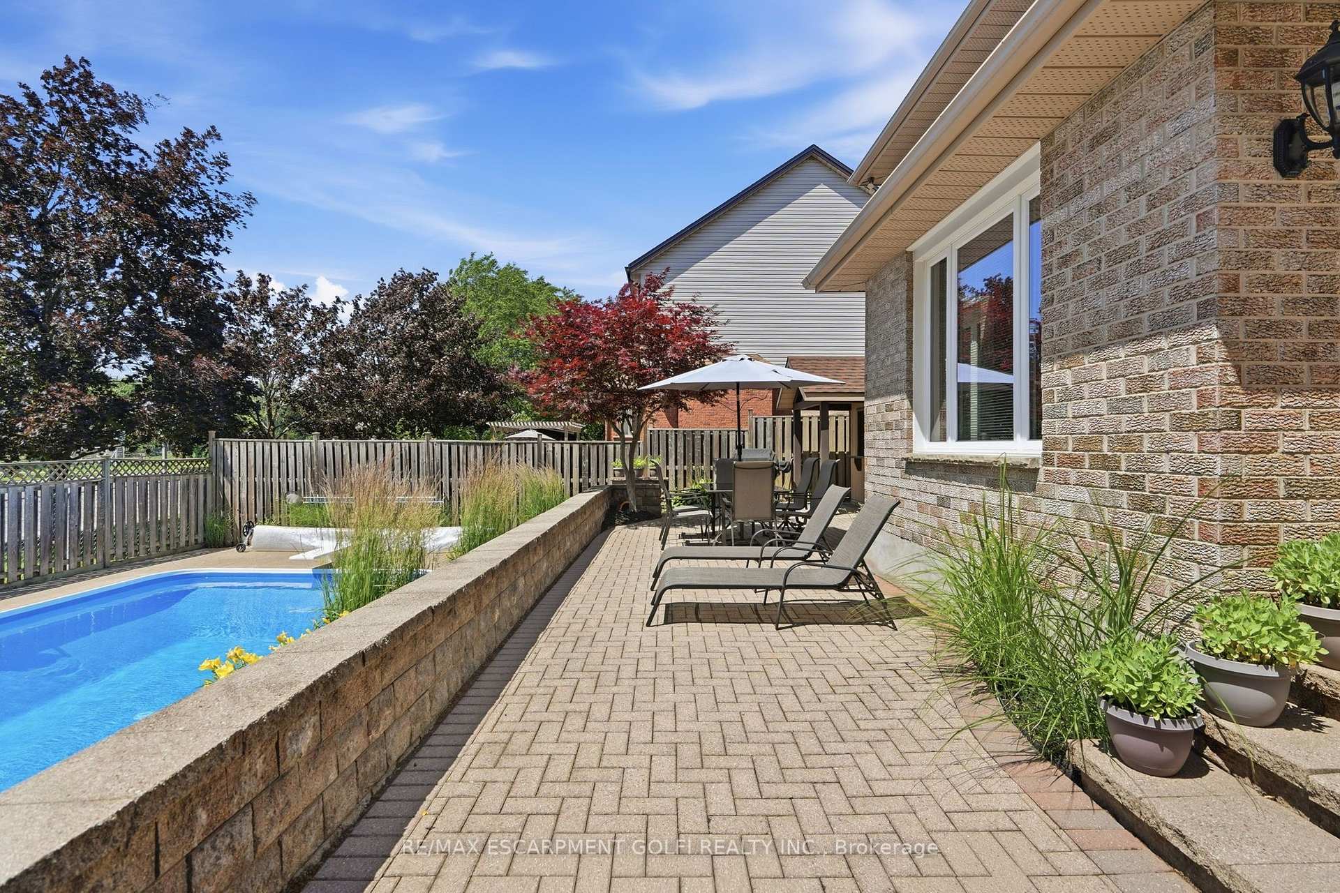 Photo 12 of 12 Harvest Oak Drive, Welland, Niagara College — HOMEH