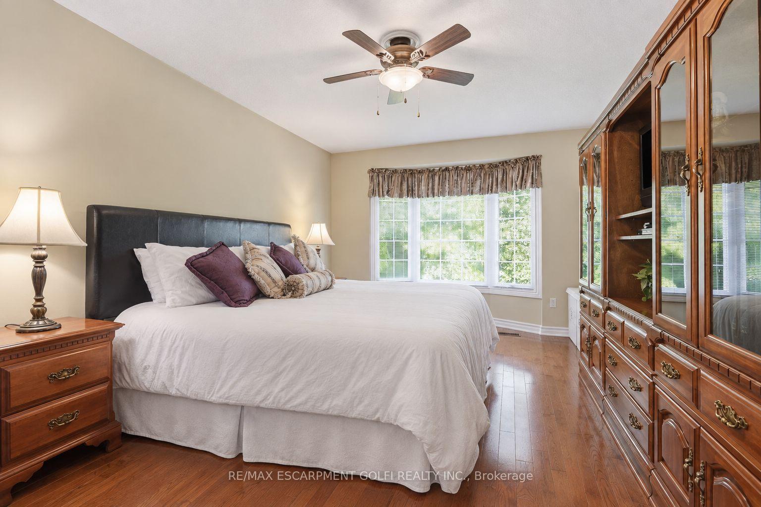 Photo 61 of 12 Harvest Oak Drive, Welland, Niagara College — HOMEH