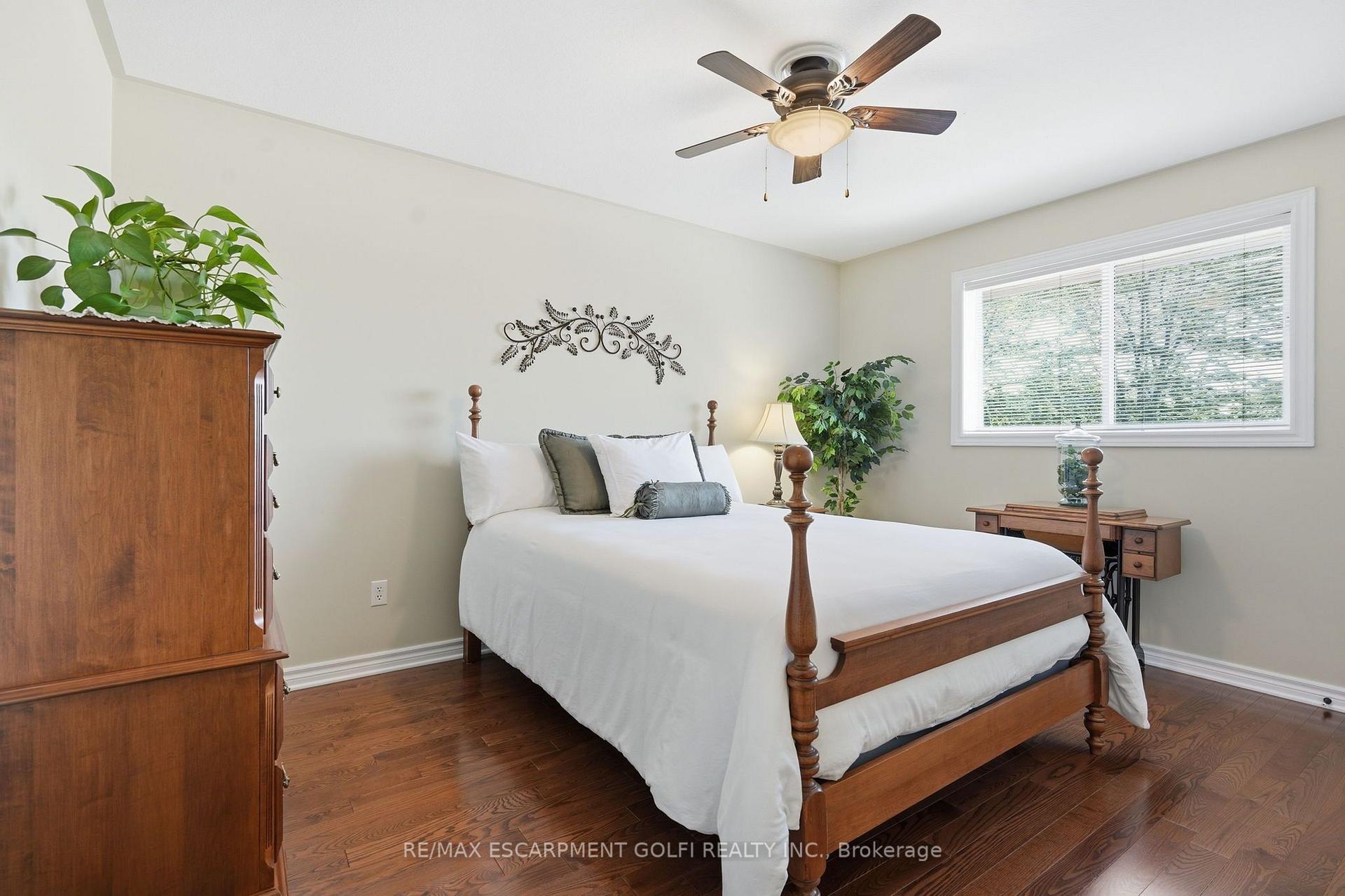 Photo 71 of 12 Harvest Oak Drive, Welland, Niagara College — HOMEH