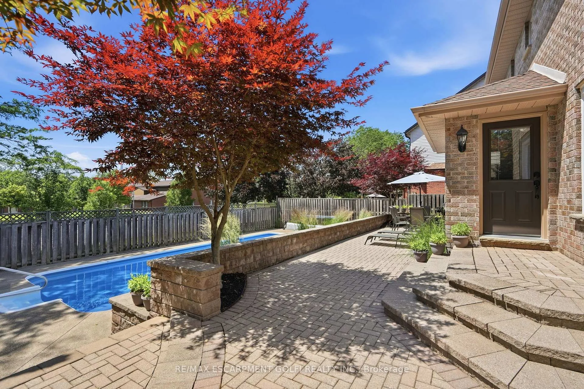 Photo 13 of 12 Harvest Oak Drive, Welland, Niagara College — HOMEH