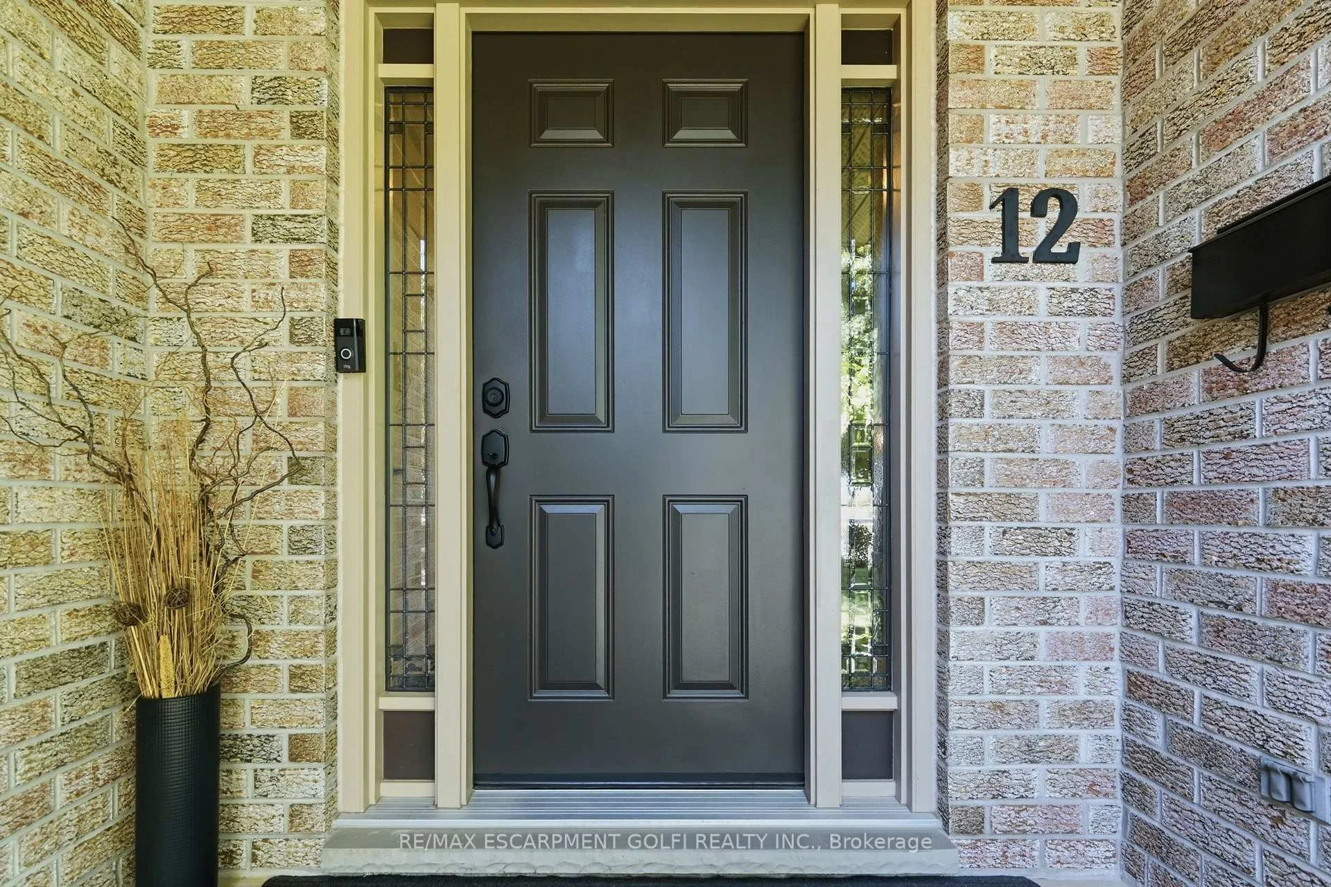 Photo 25 of 12 Harvest Oak Drive, Welland, Niagara College — HOMEH