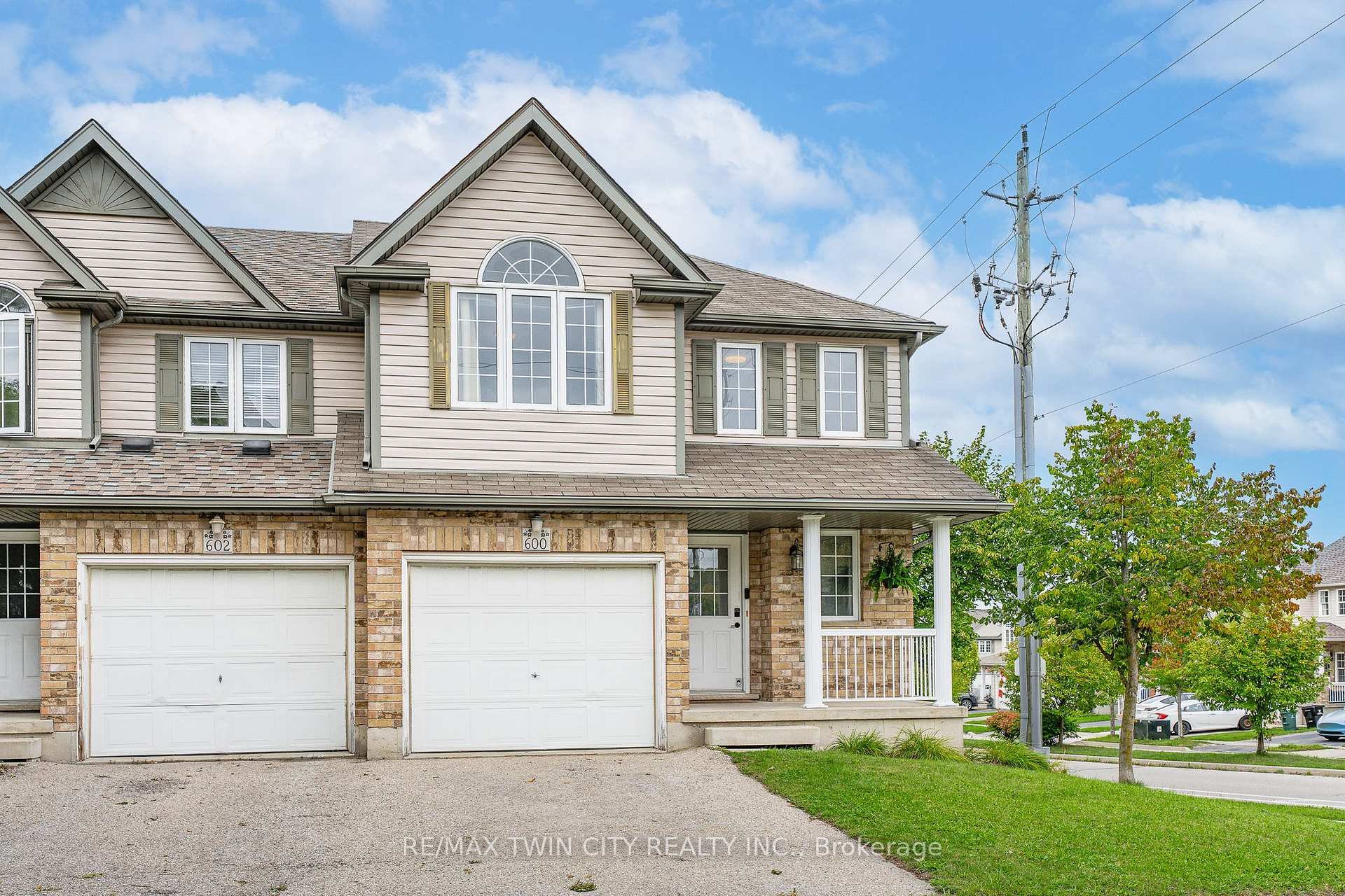 Photo 1 of 600 White Cedar Avenue, Waterloo, Erbsville/Laurelwood — HOMEH