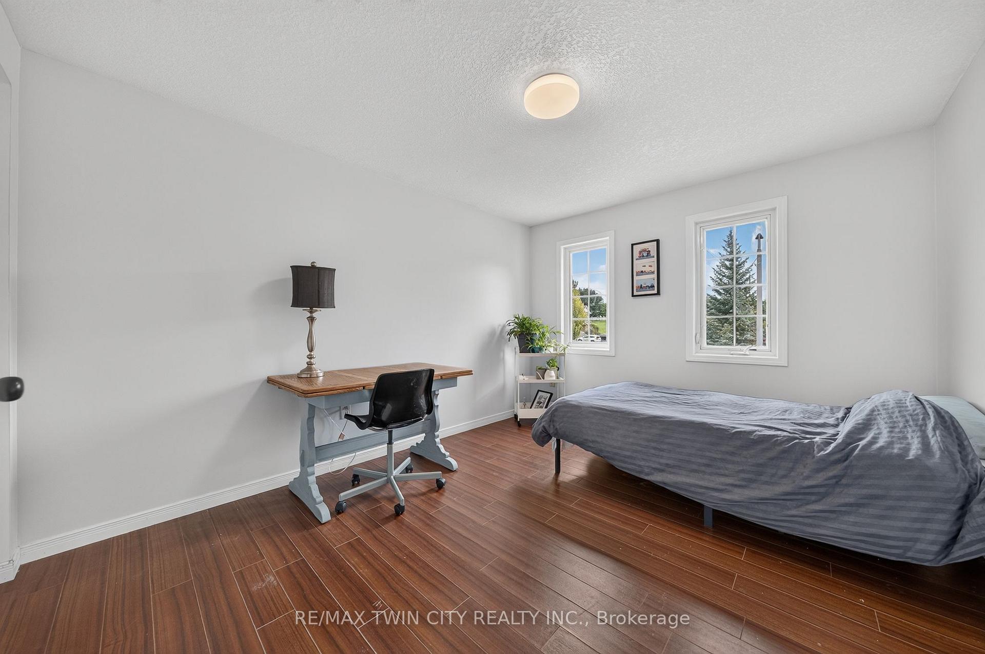 Photo 25 of 600 White Cedar Avenue, Waterloo, Erbsville/Laurelwood — HOMEH