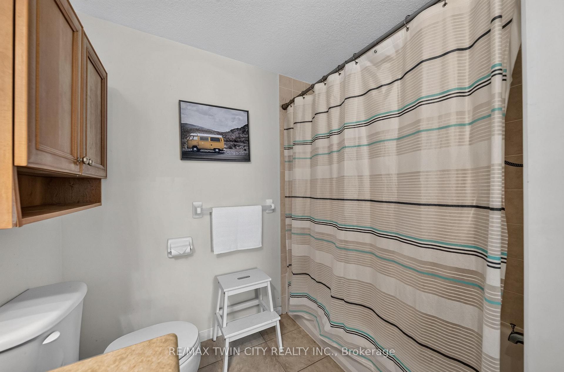 Photo 28 of 600 White Cedar Avenue, Waterloo, Erbsville/Laurelwood — HOMEH