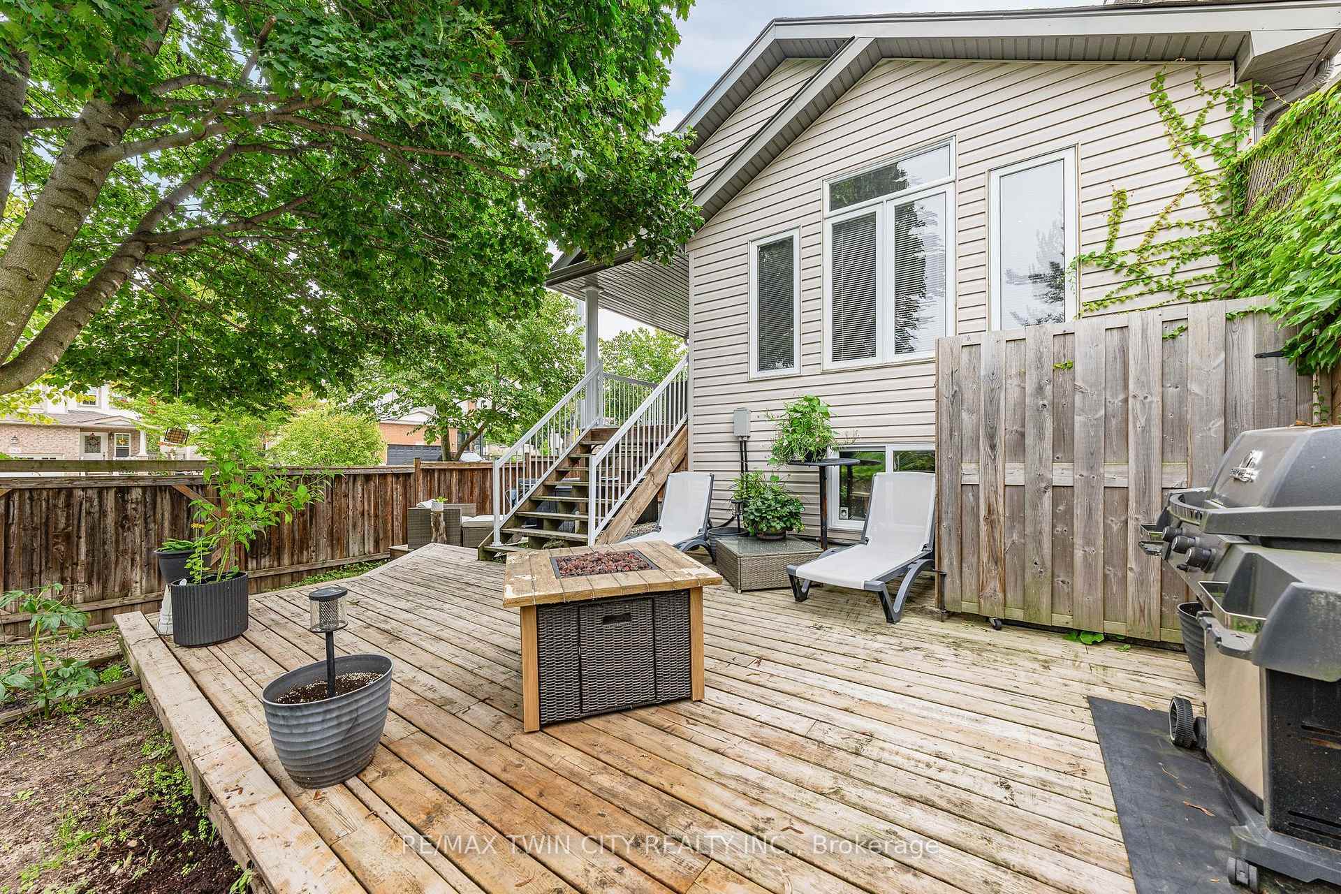 Photo 38 of 600 White Cedar Avenue, Waterloo, Erbsville/Laurelwood — HOMEH