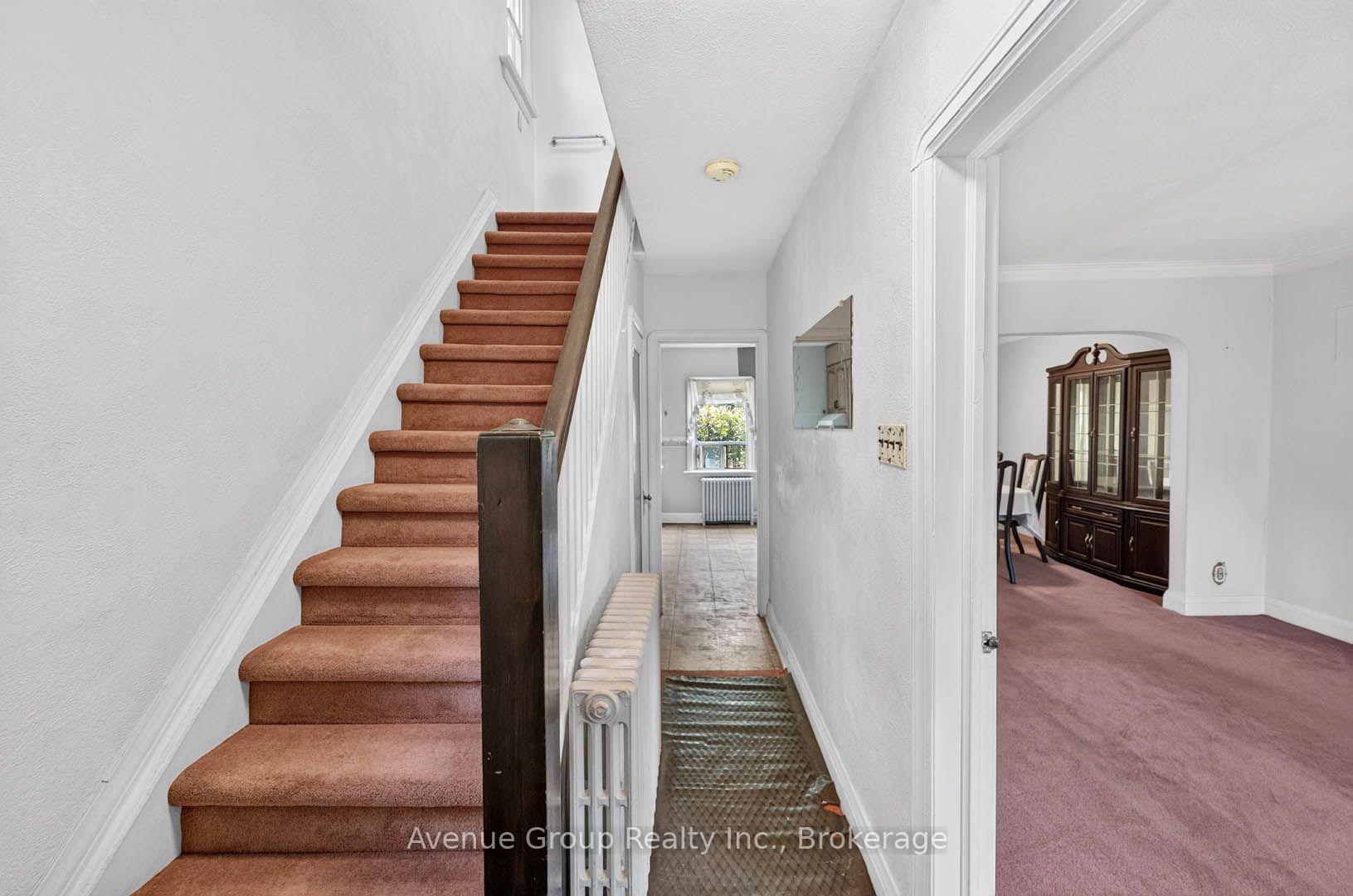 Photo 5 of 1 Warland Avenue, Toronto, East York — HOMEH