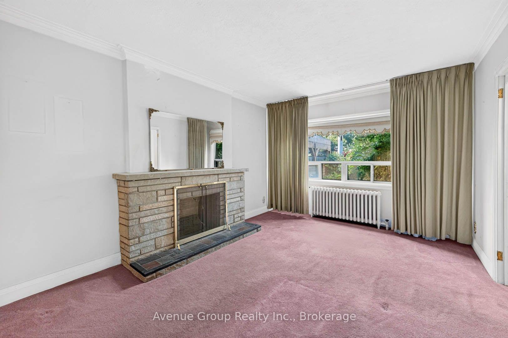 Photo 7 of 1 Warland Avenue, Toronto, East York — HOMEH
