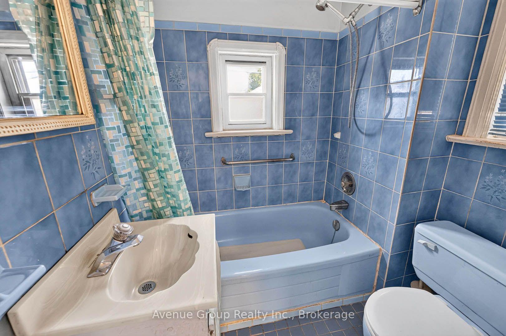 Photo 23 of 1 Warland Avenue, Toronto, East York — HOMEH