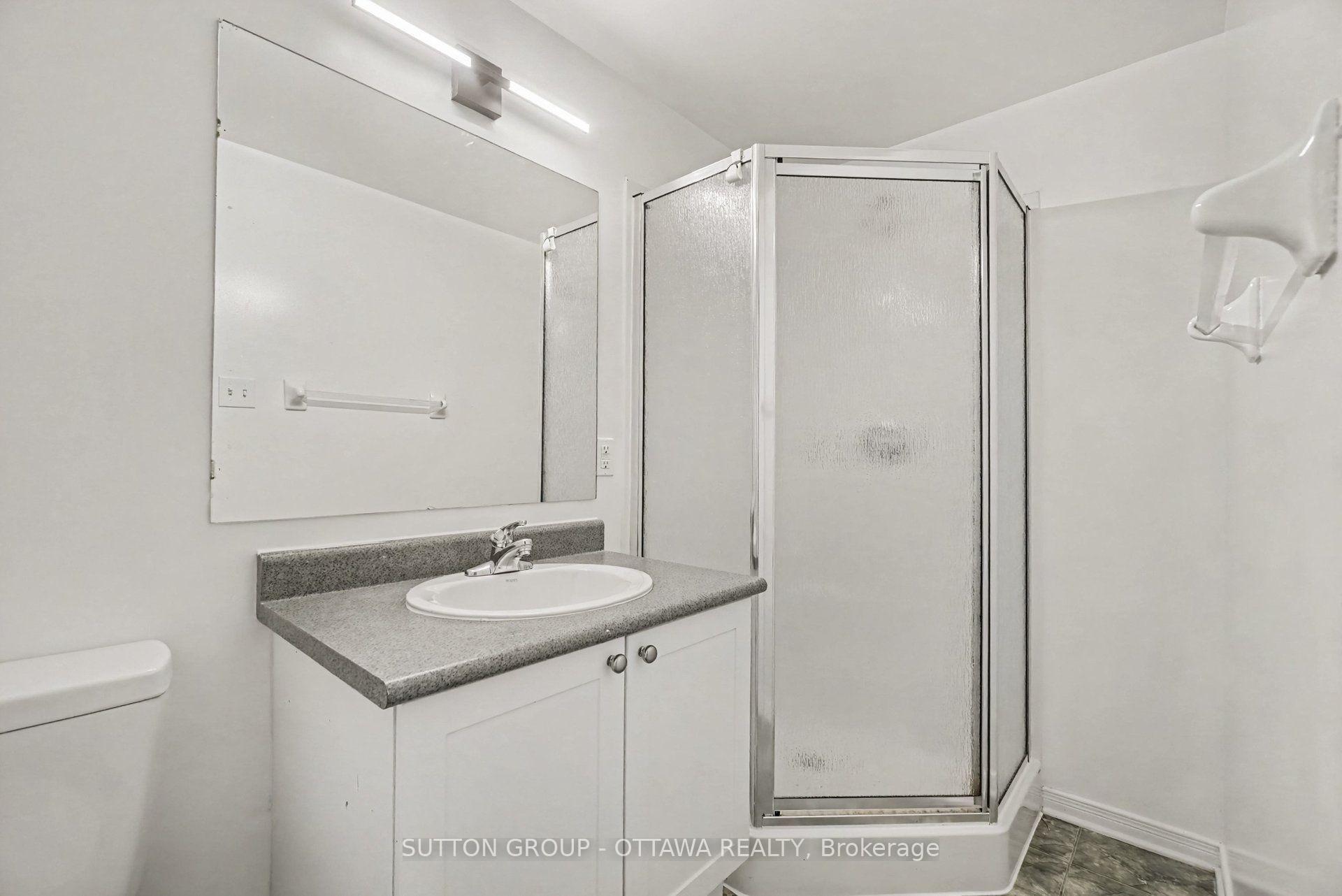 Photo 20 of 159 Colliston Crescent, Ottawa, Ridgemont — HOMEH