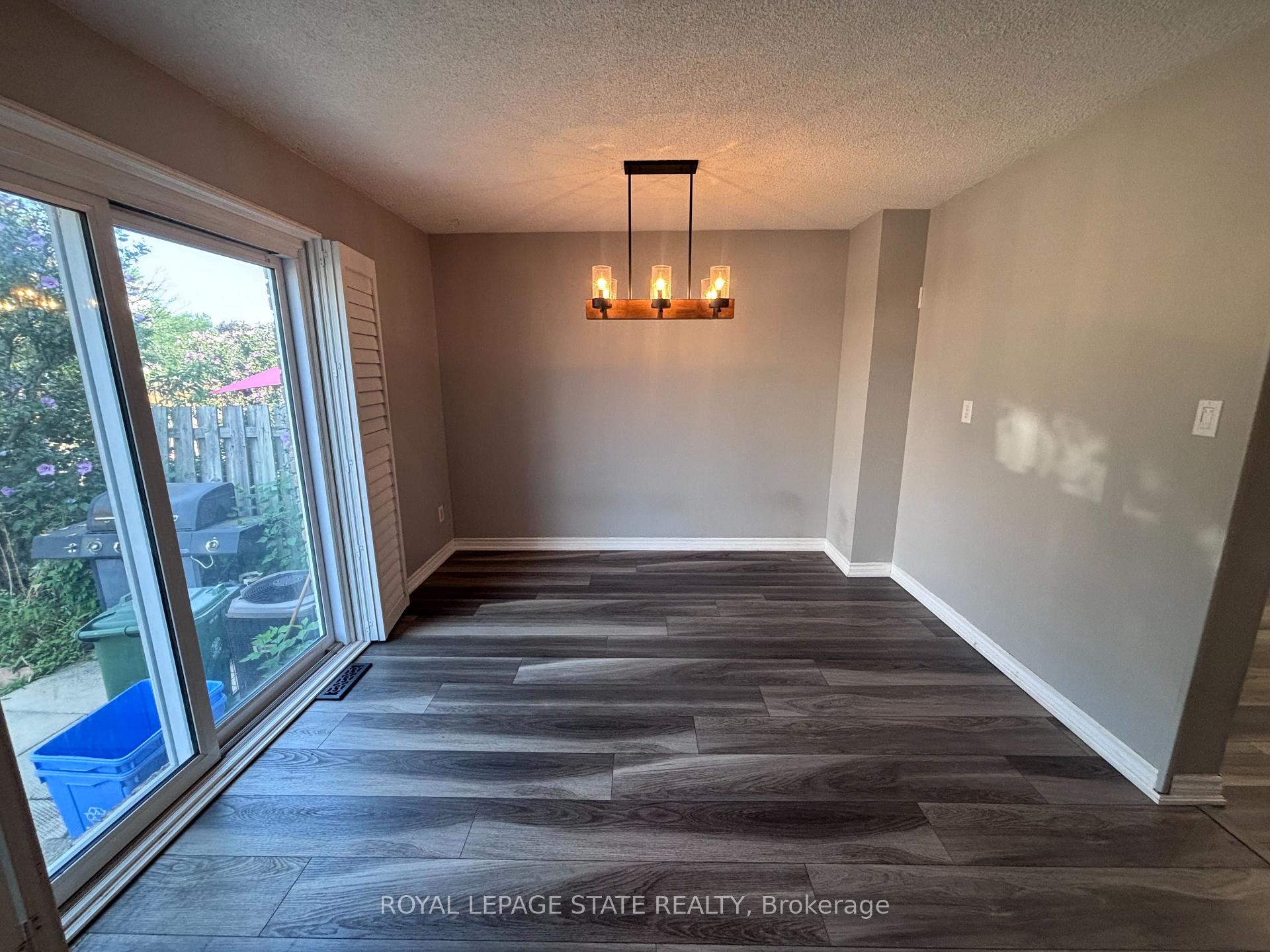 Photo 3 of Unit 58, 1300 Upper Ottawa Street, Hamilton, Quinndale — HOMEH