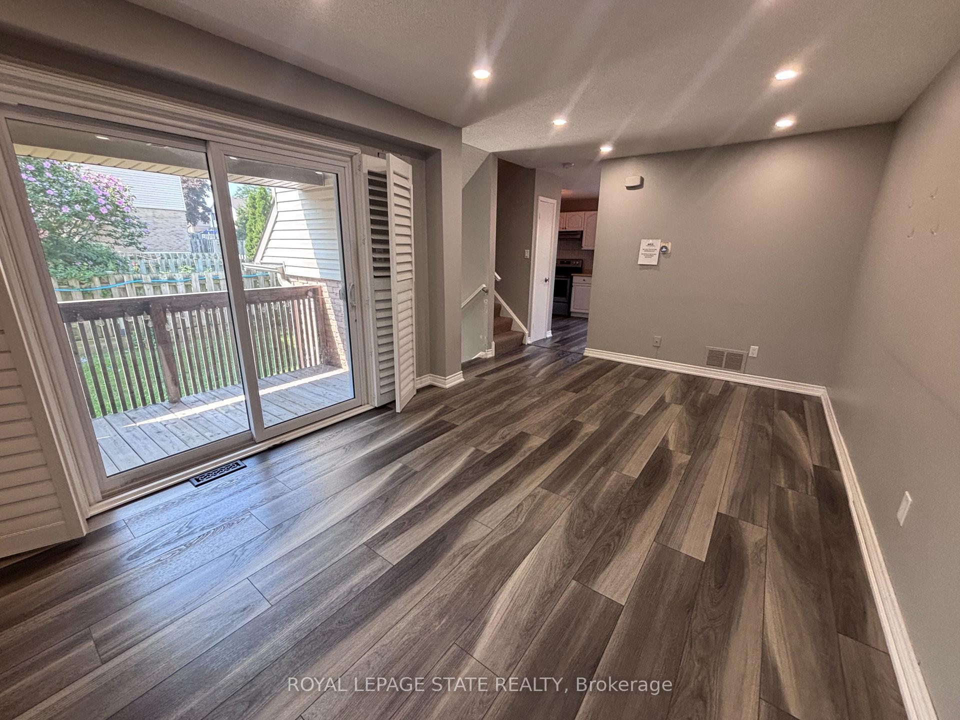 Photo 5 of Unit 58, 1300 Upper Ottawa Street, Hamilton, Quinndale — HOMEH