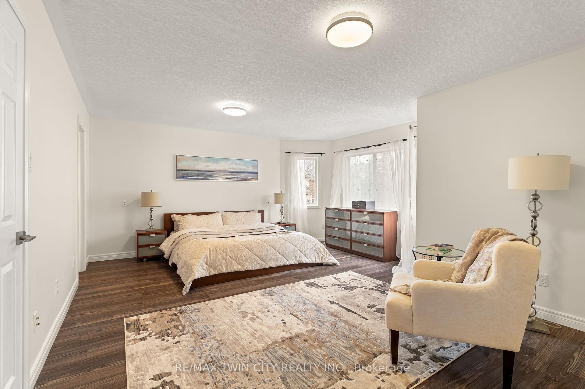 Photo 25 of 534 Birchleaf Walk, Waterloo, Westvale — HOMEH