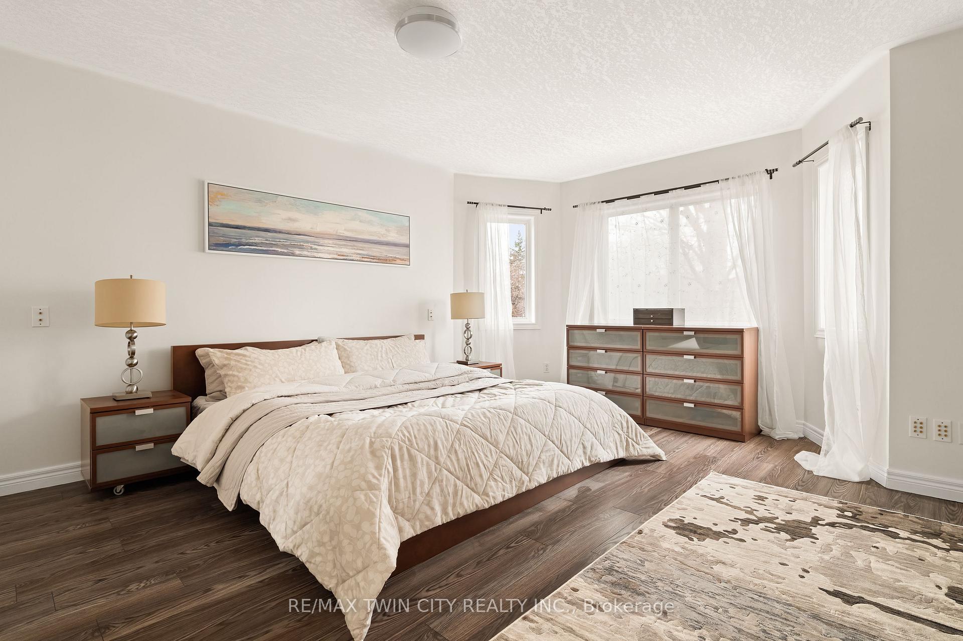 Photo 32 of 534 Birchleaf Walk, Waterloo, Westvale — HOMEH