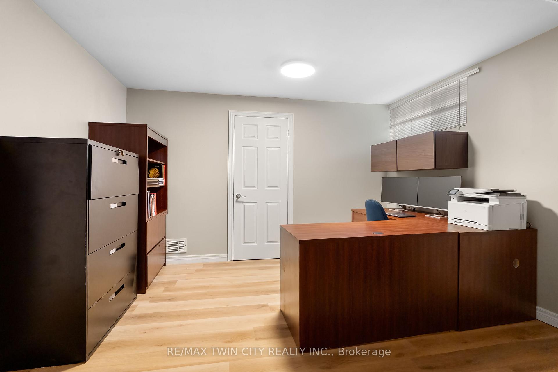 Photo 39 of 534 Birchleaf Walk, Waterloo, Westvale — HOMEH