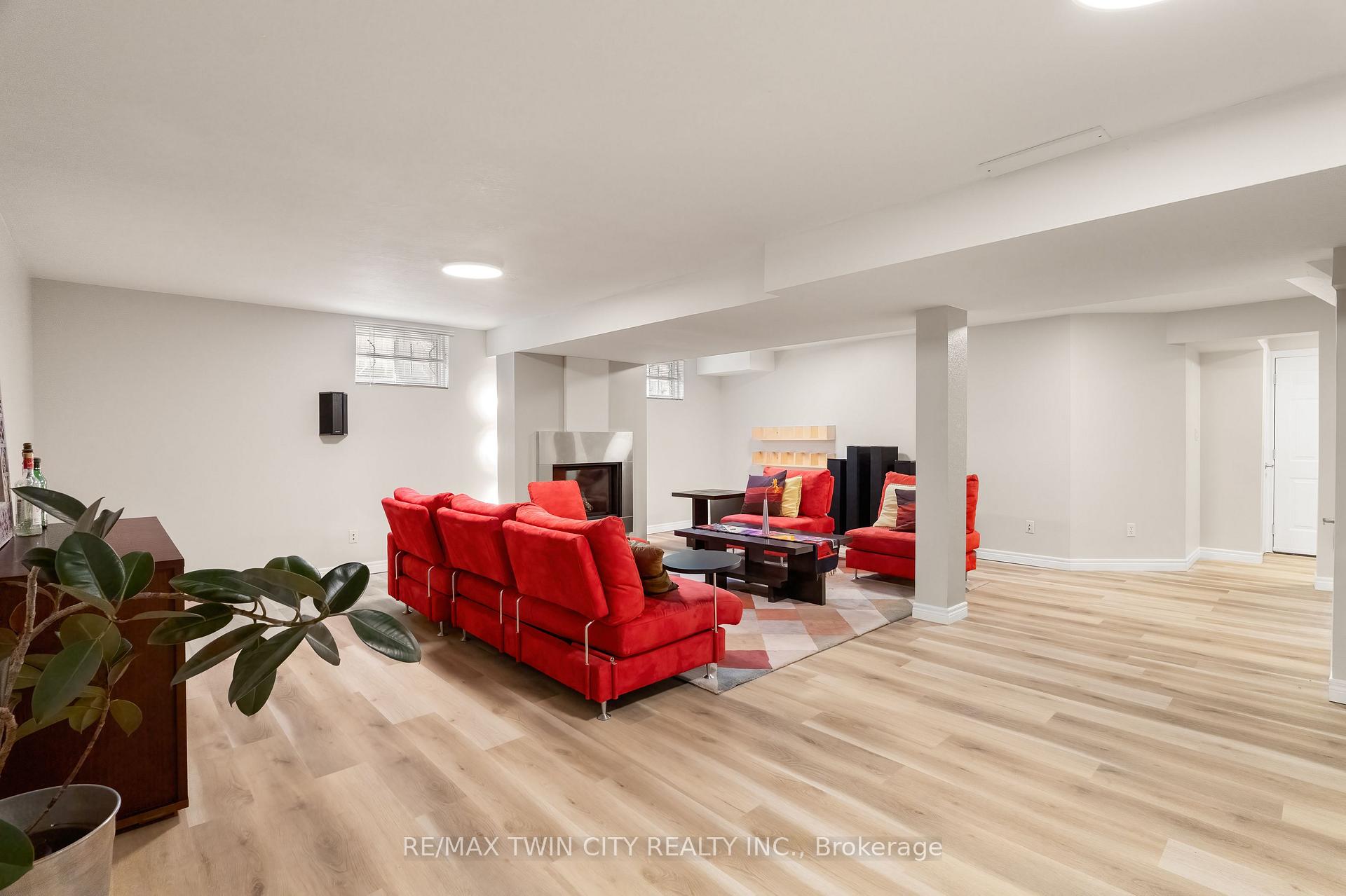 Photo 40 of 534 Birchleaf Walk, Waterloo, Westvale — HOMEH