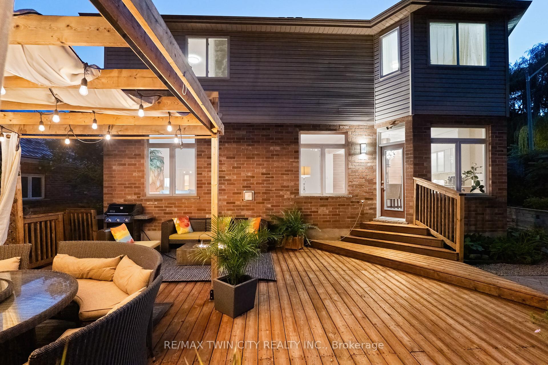 Photo 47 of 534 Birchleaf Walk, Waterloo, Westvale — HOMEH