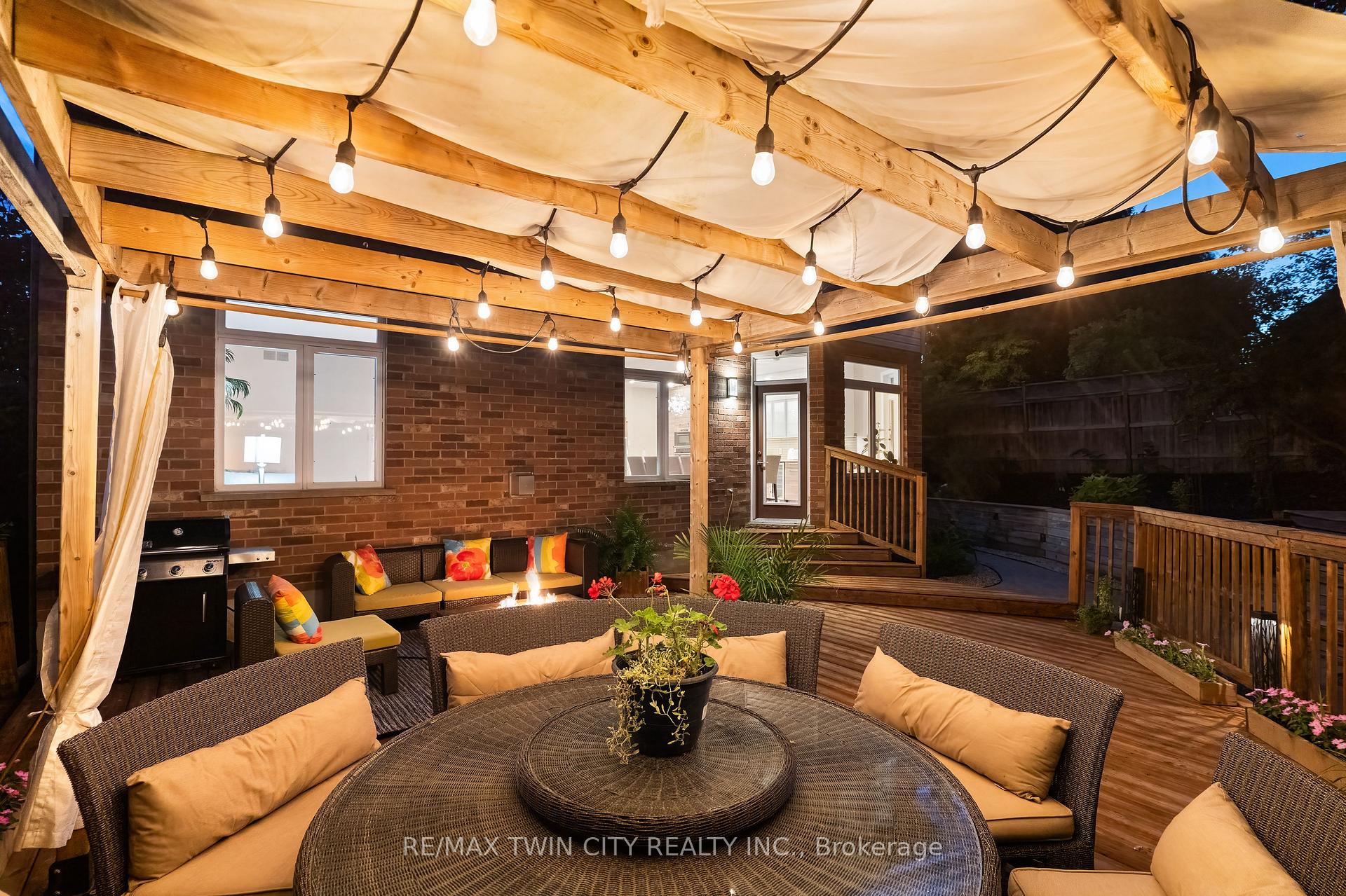 Photo 48 of 534 Birchleaf Walk, Waterloo, Westvale — HOMEH