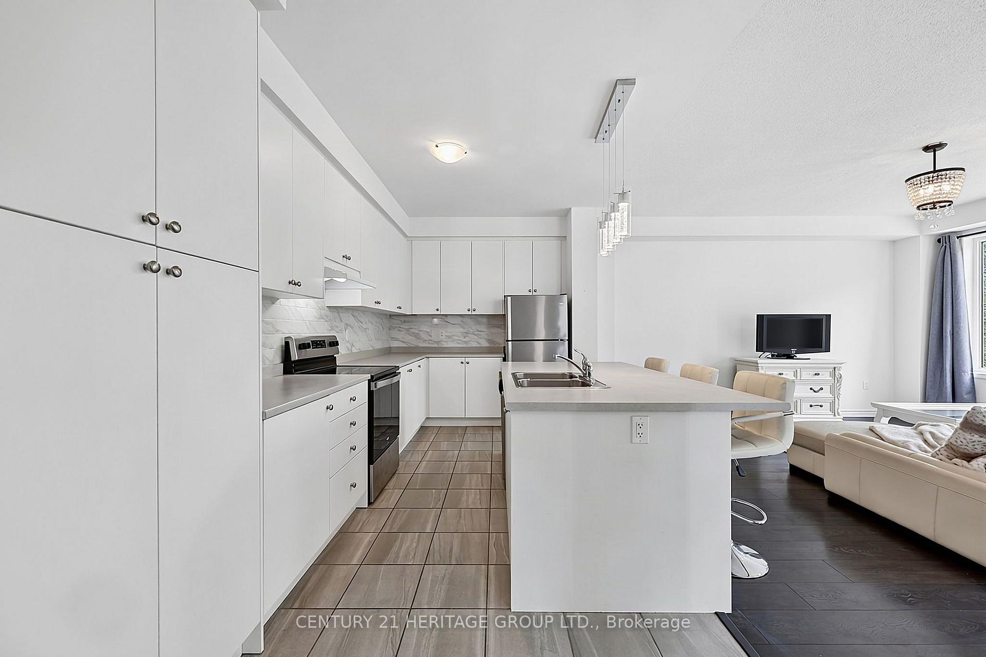 Photo 7 of 13 Abby Drive, Wasaga Beach — HOMEH