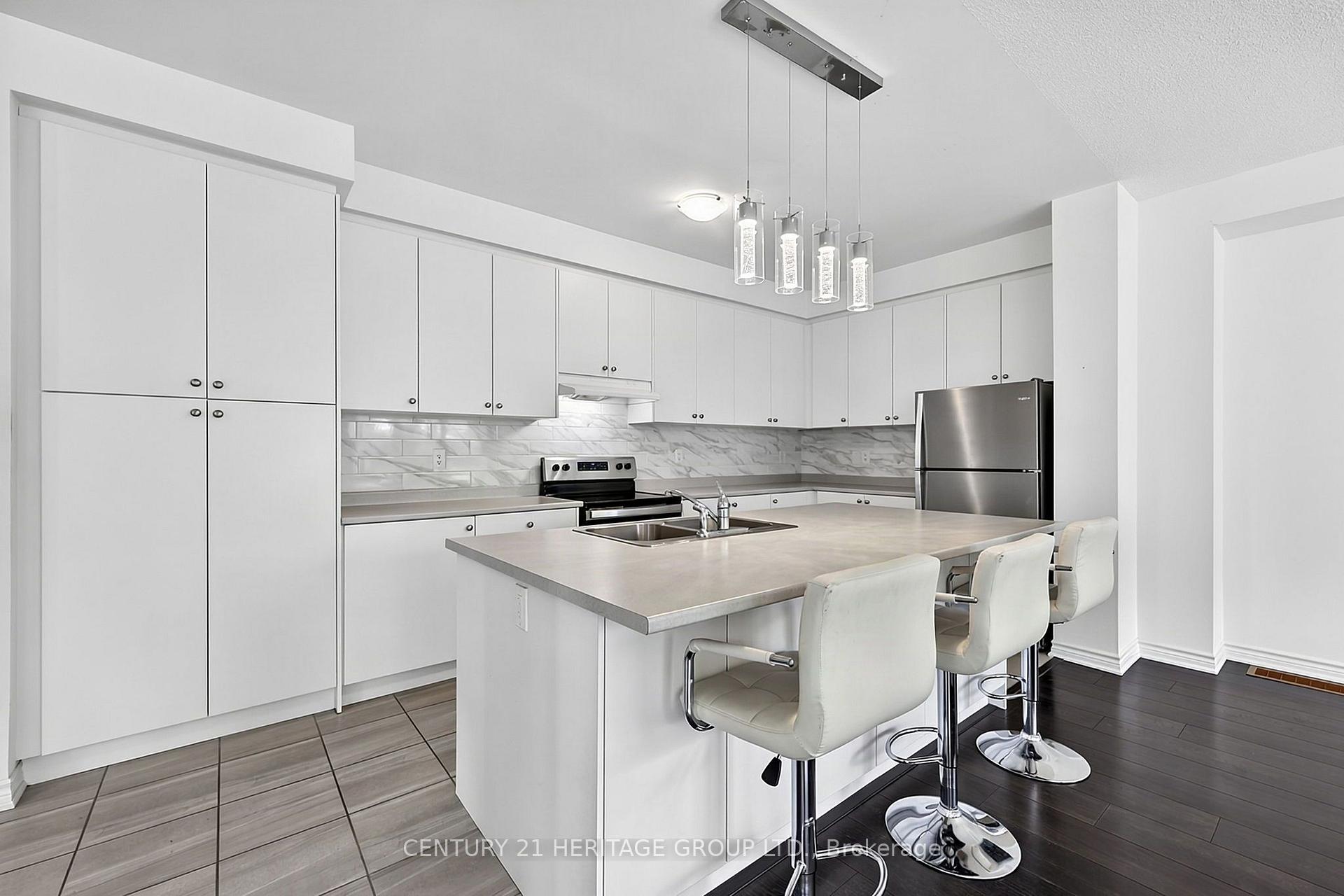 Photo 8 of 13 Abby Drive, Wasaga Beach — HOMEH