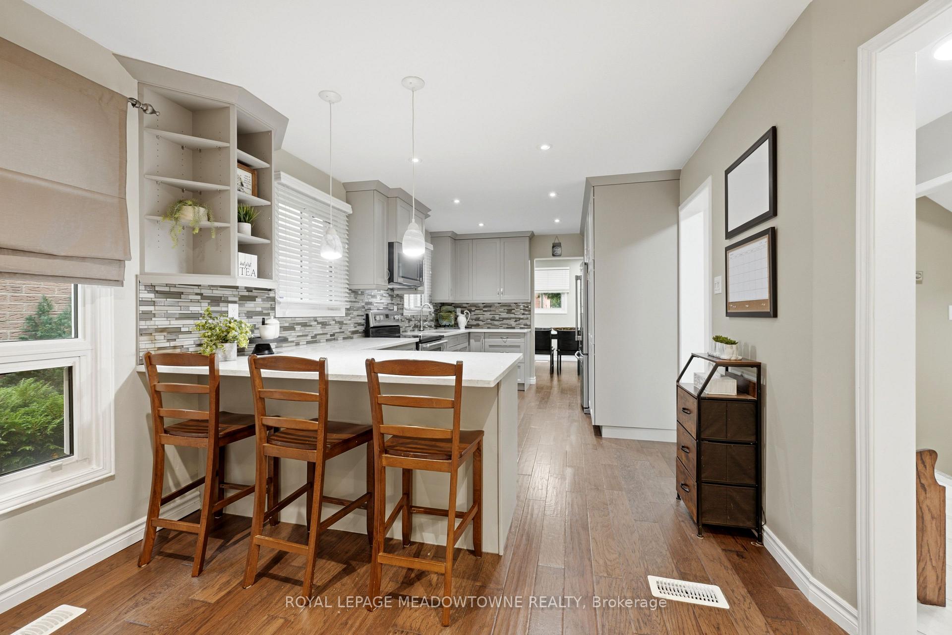 Photo 11 of 3089 Plum Tree Crescent, Mississauga, Meadowvale — HOMEH