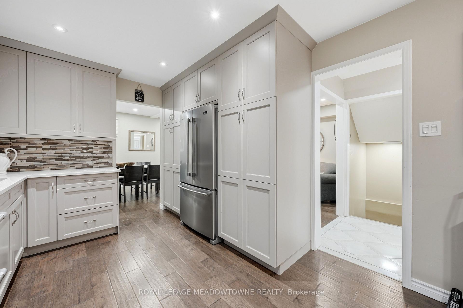 Photo 16 of 3089 Plum Tree Crescent, Mississauga, Meadowvale — HOMEH