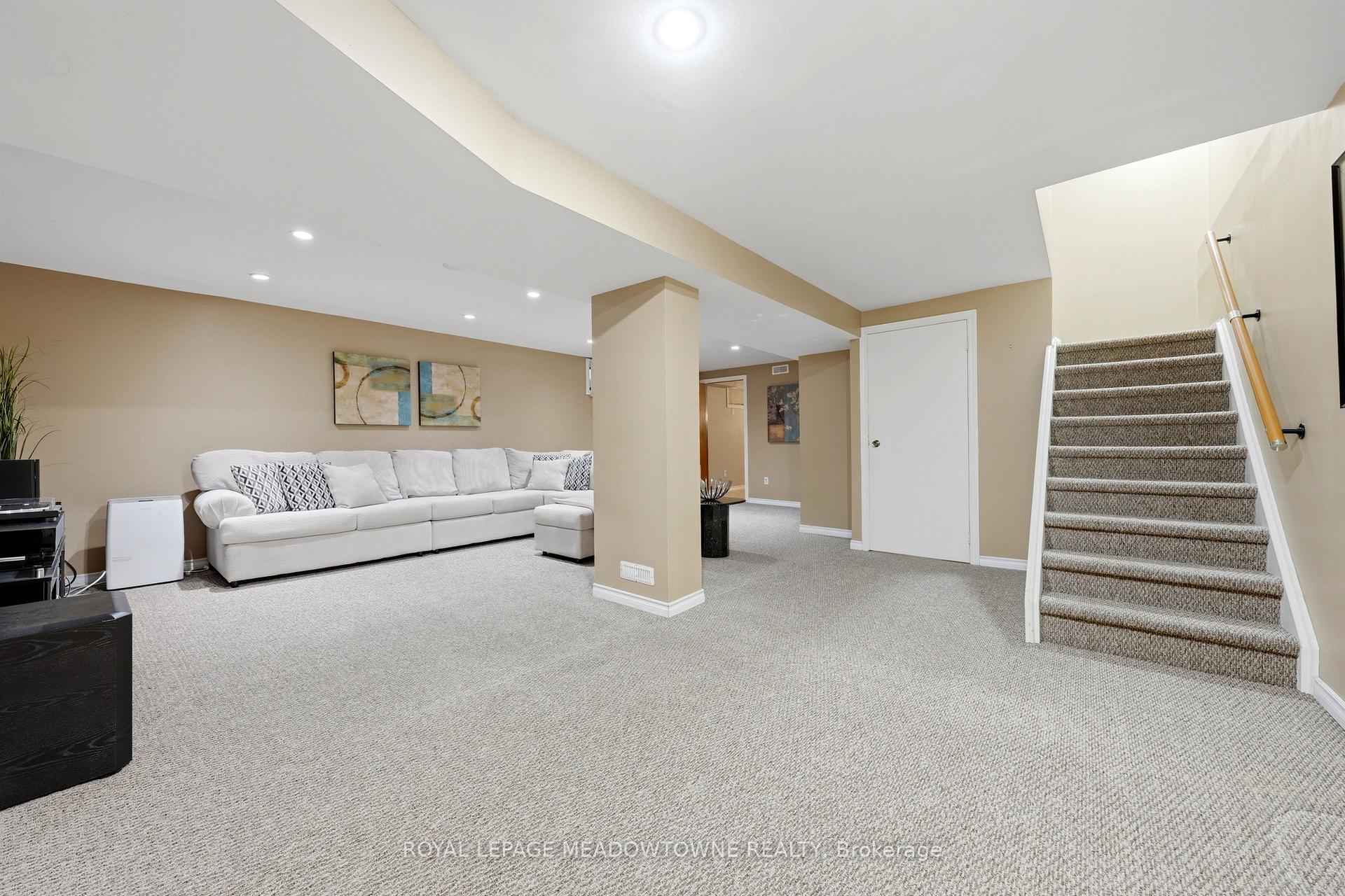 Photo 38 of 3089 Plum Tree Crescent, Mississauga, Meadowvale — HOMEH