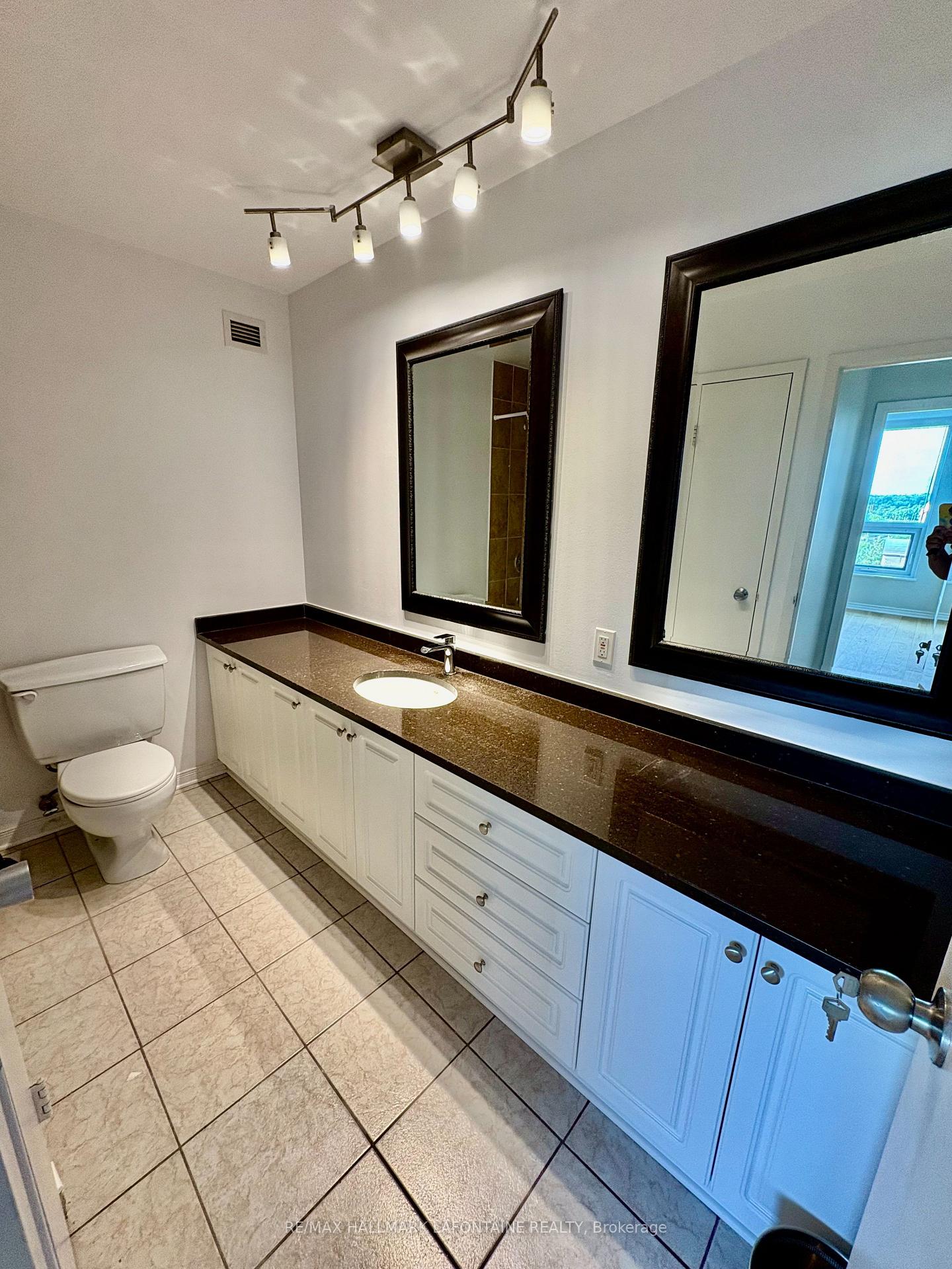 Photo 15 of Unit 812, 2951 Riverside Drive, Ottawa, Mooneys Bay/Riverside Park — HOMEH