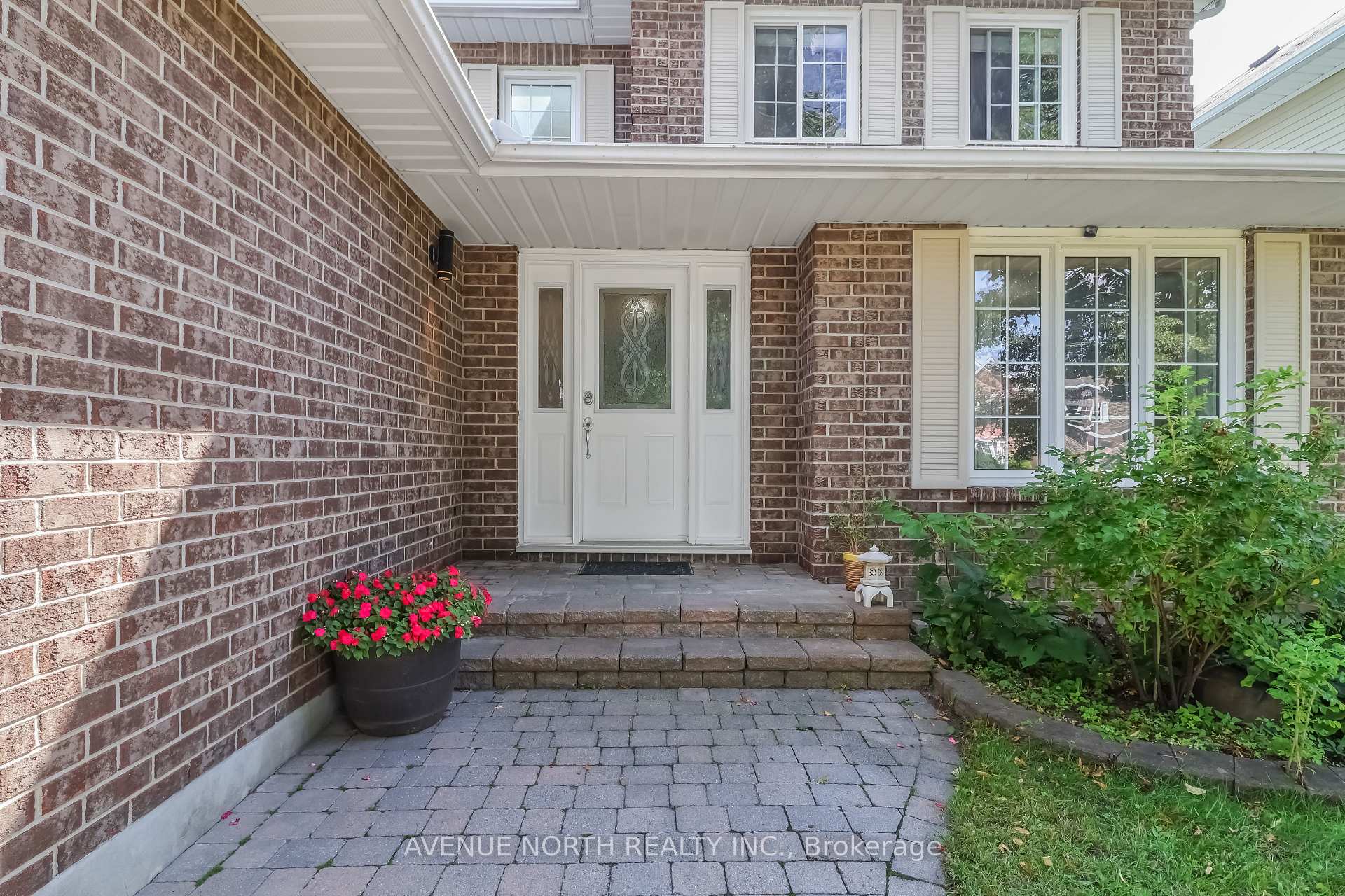 Photo 5 of 1674 Sansonnet Street S, Ottawa, Chapel Hill — HOMEH