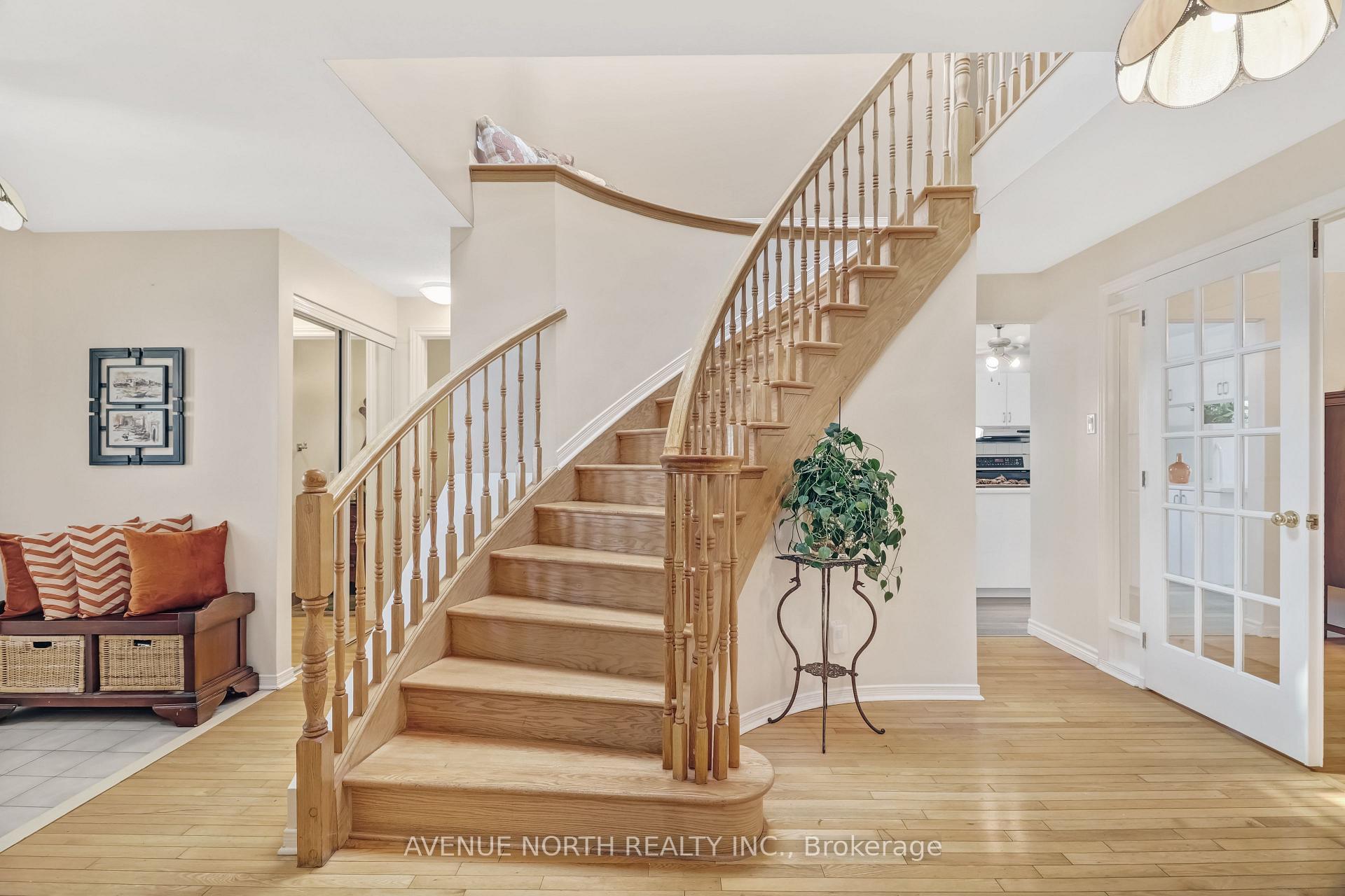 Photo 7 of 1674 Sansonnet Street S, Ottawa, Chapel Hill — HOMEH