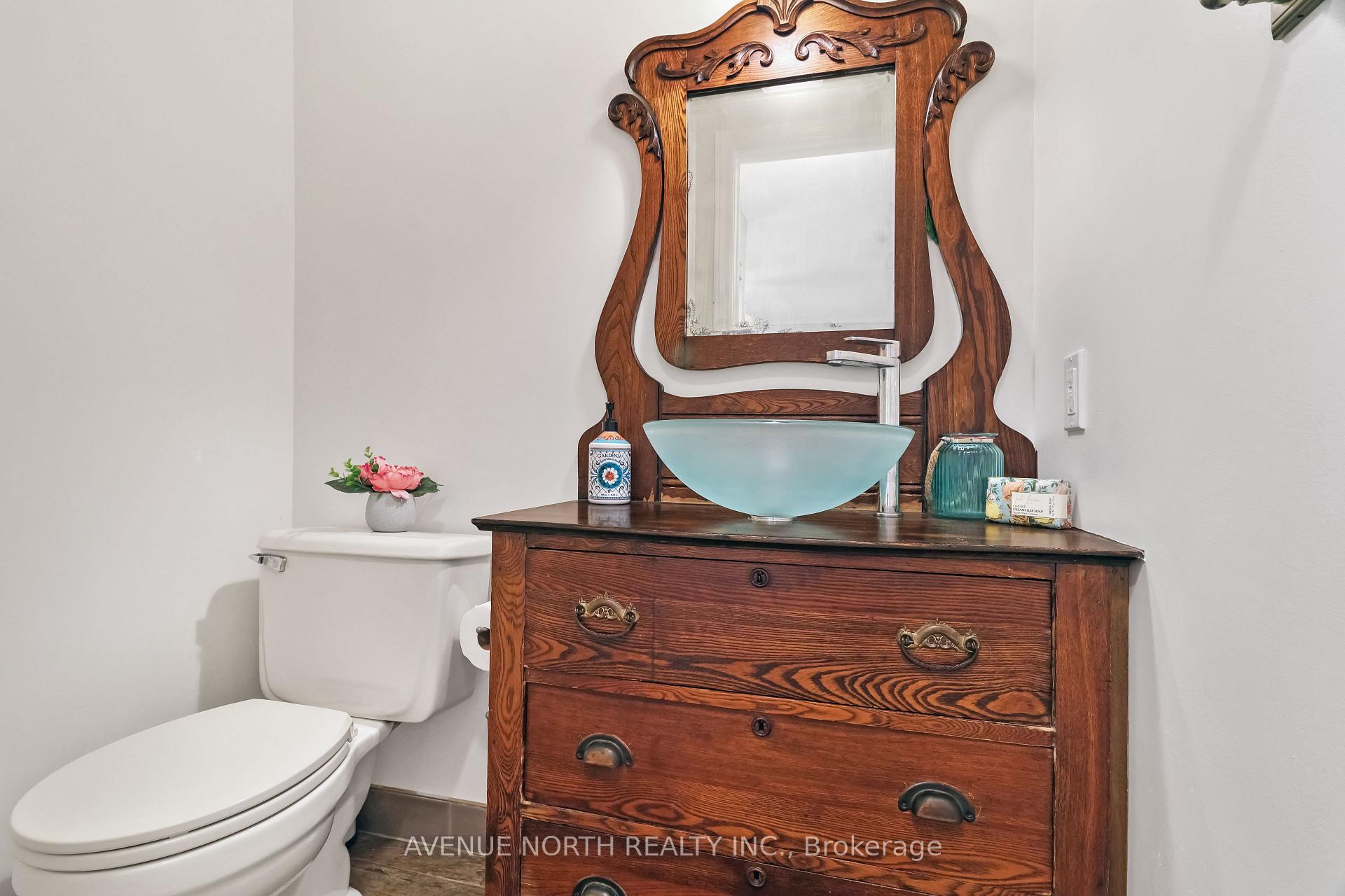 Photo 17 of 1674 Sansonnet Street S, Ottawa, Chapel Hill — HOMEH