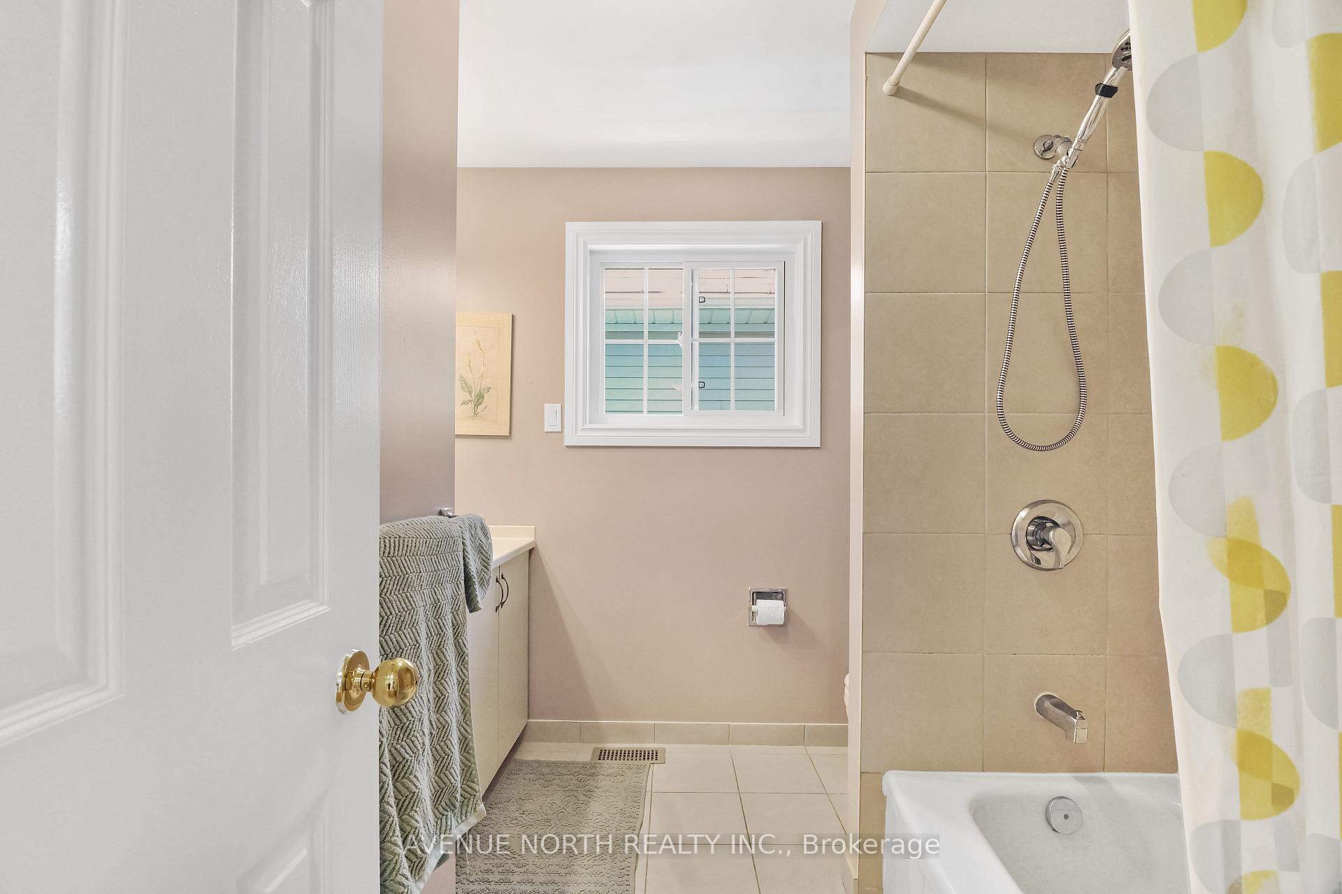 Photo 28 of 1674 Sansonnet Street S, Ottawa, Chapel Hill — HOMEH