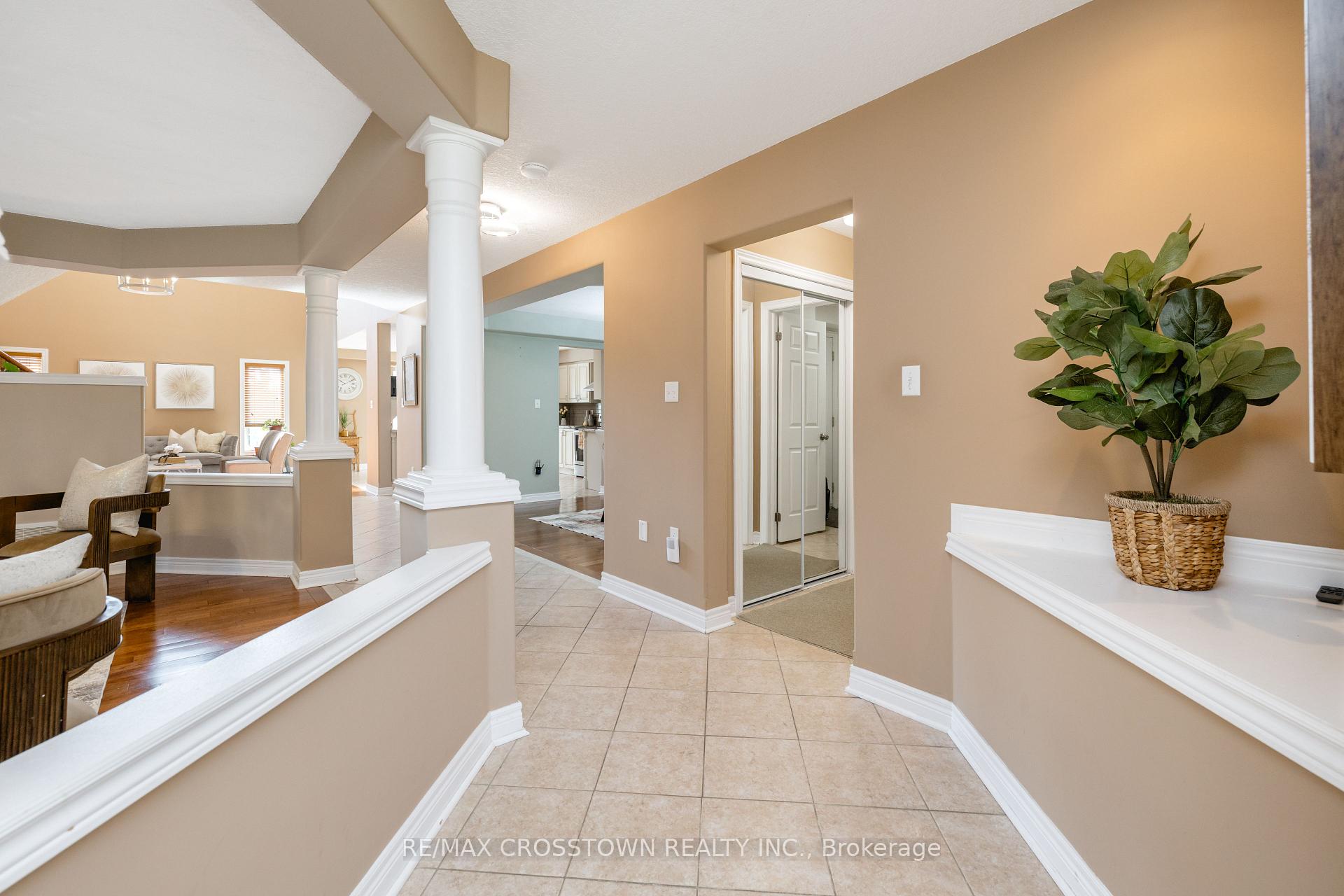 Photo 5 of 89 Sovereign's Gate, Barrie, Innis-Shore — HOMEH