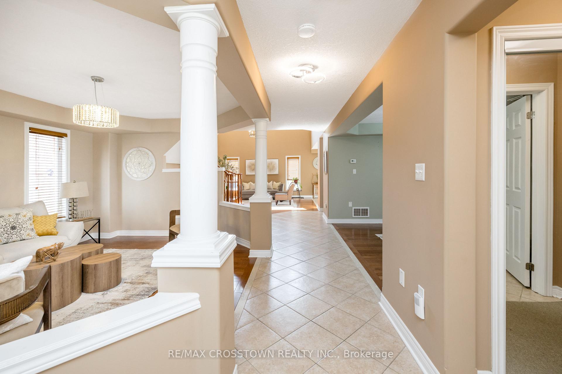 Photo 6 of 89 Sovereign's Gate, Barrie, Innis-Shore — HOMEH