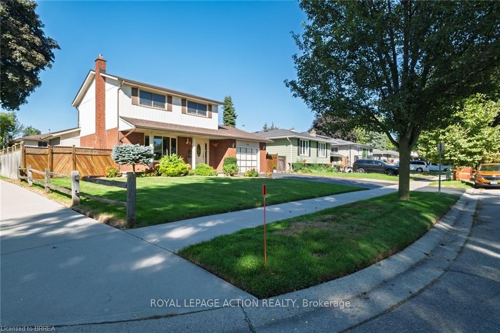 Photo 2 of 20 Wildflower Lane, Brantford, Fairview - Brantford — HOMEH