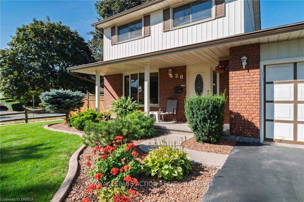 Photo 3 of 20 Wildflower Lane, Brantford, Fairview - Brantford — HOMEH