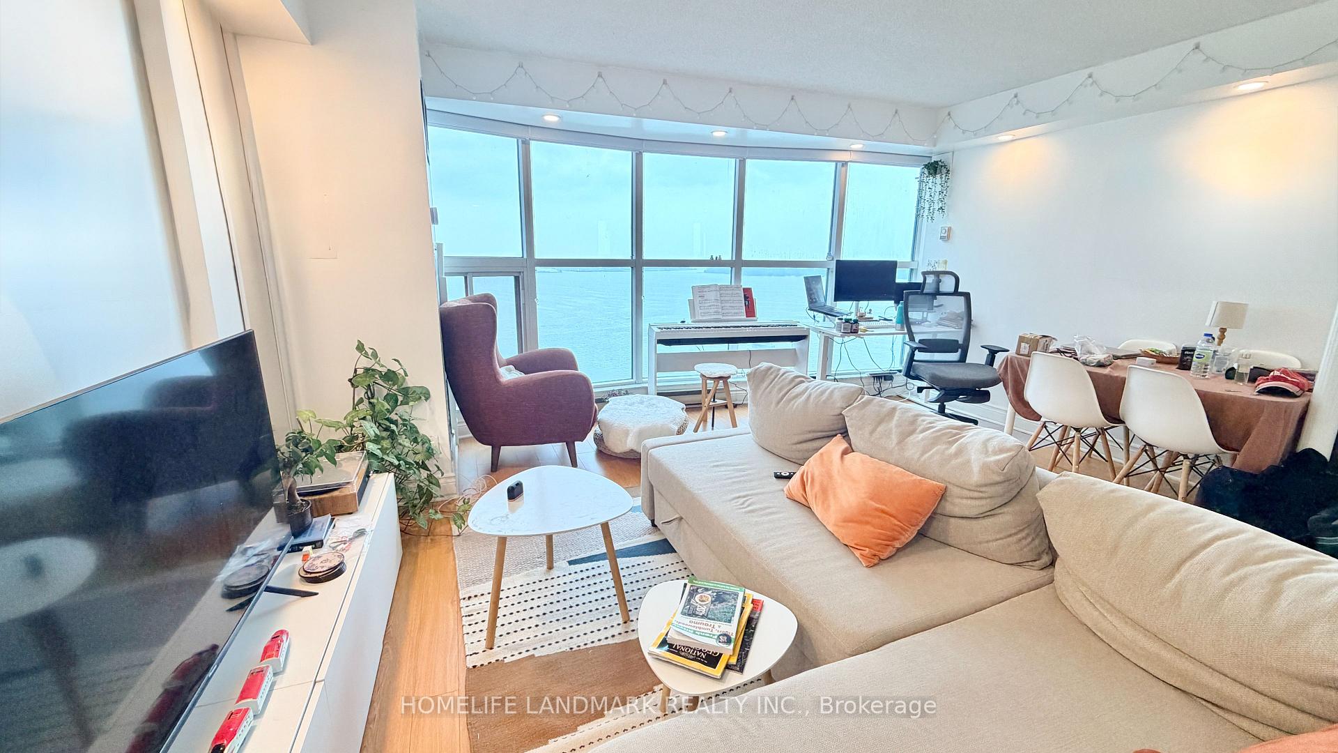 Photo 2 of Unit 2405, 99 Harbour Square, Toronto, Waterfront Communities — HOMEH