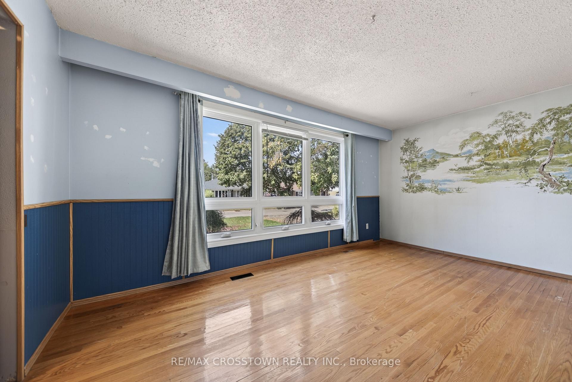 Photo 13 of 63 Adeline Avenue, New Tecumseth, Tottenham — HOMEH