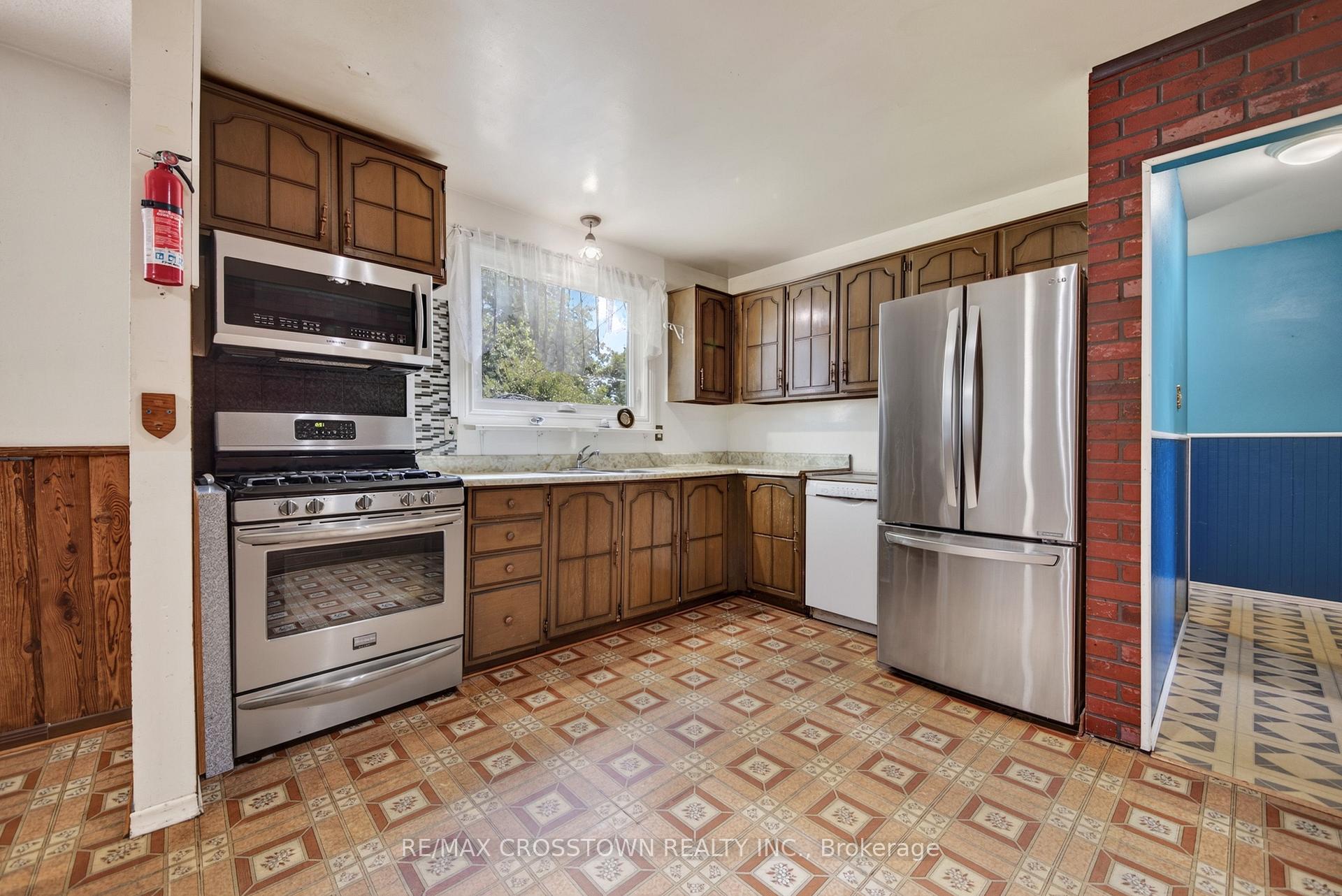 Photo 21 of 63 Adeline Avenue, New Tecumseth, Tottenham — HOMEH