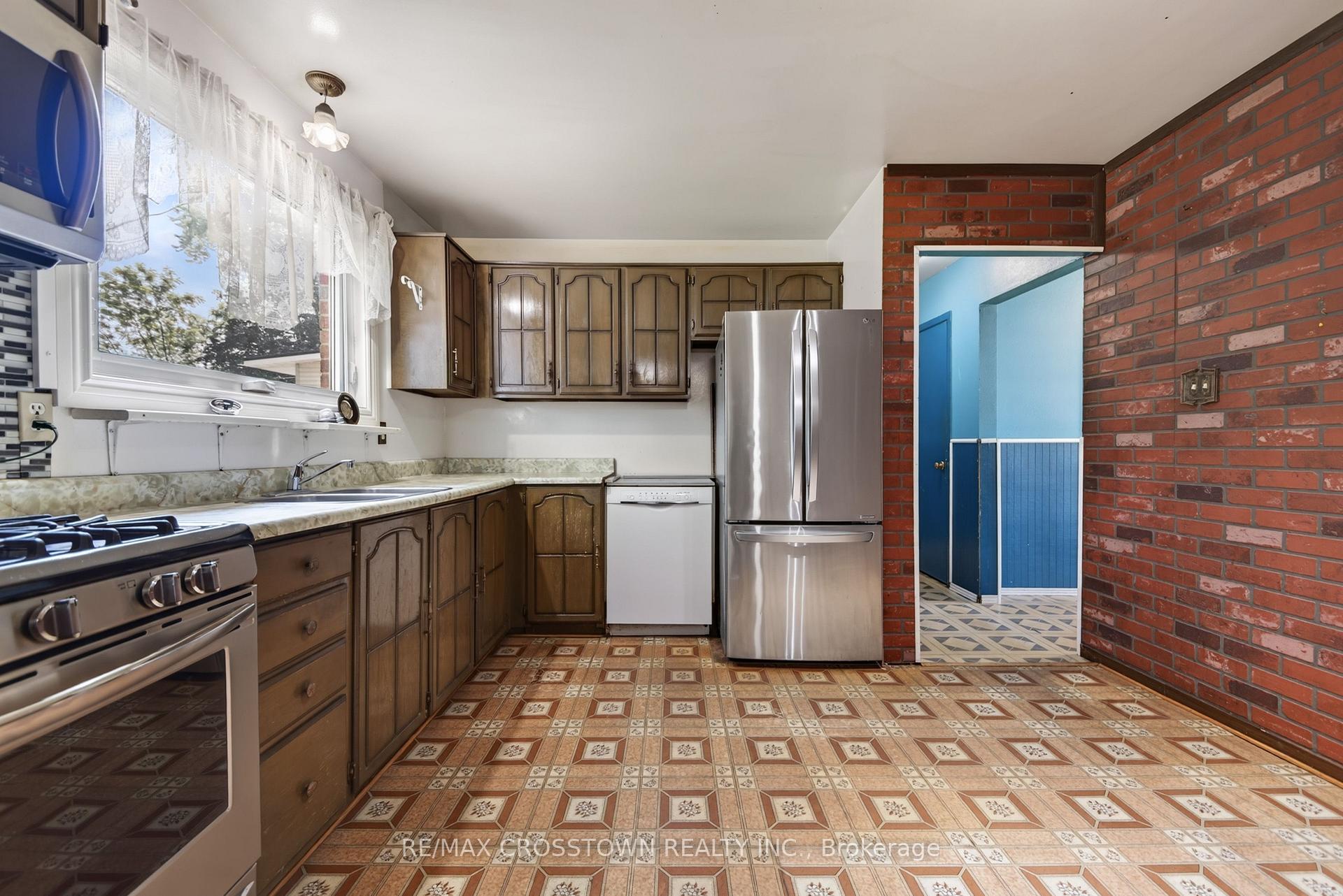 Photo 23 of 63 Adeline Avenue, New Tecumseth, Tottenham — HOMEH