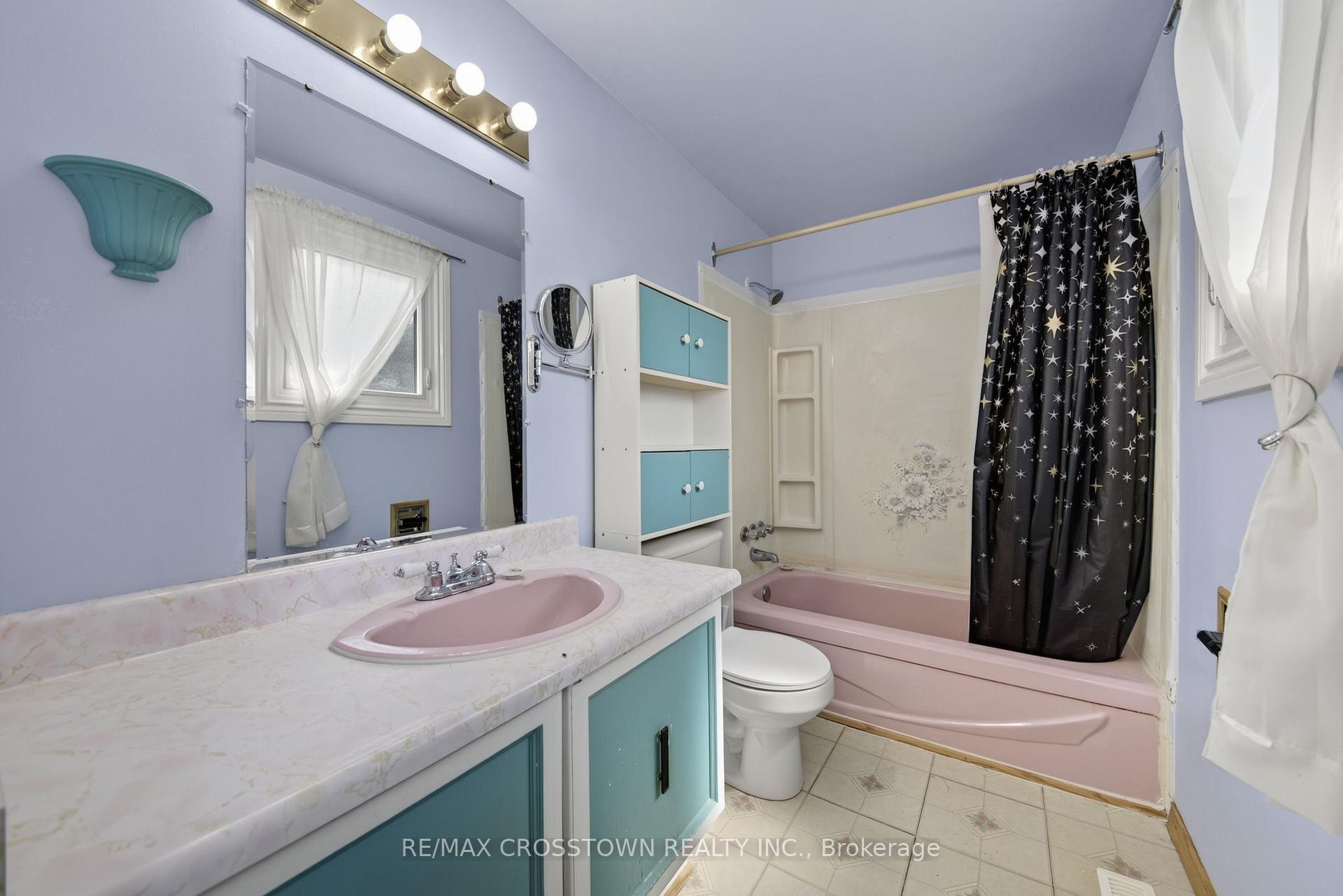 Photo 33 of 63 Adeline Avenue, New Tecumseth, Tottenham — HOMEH
