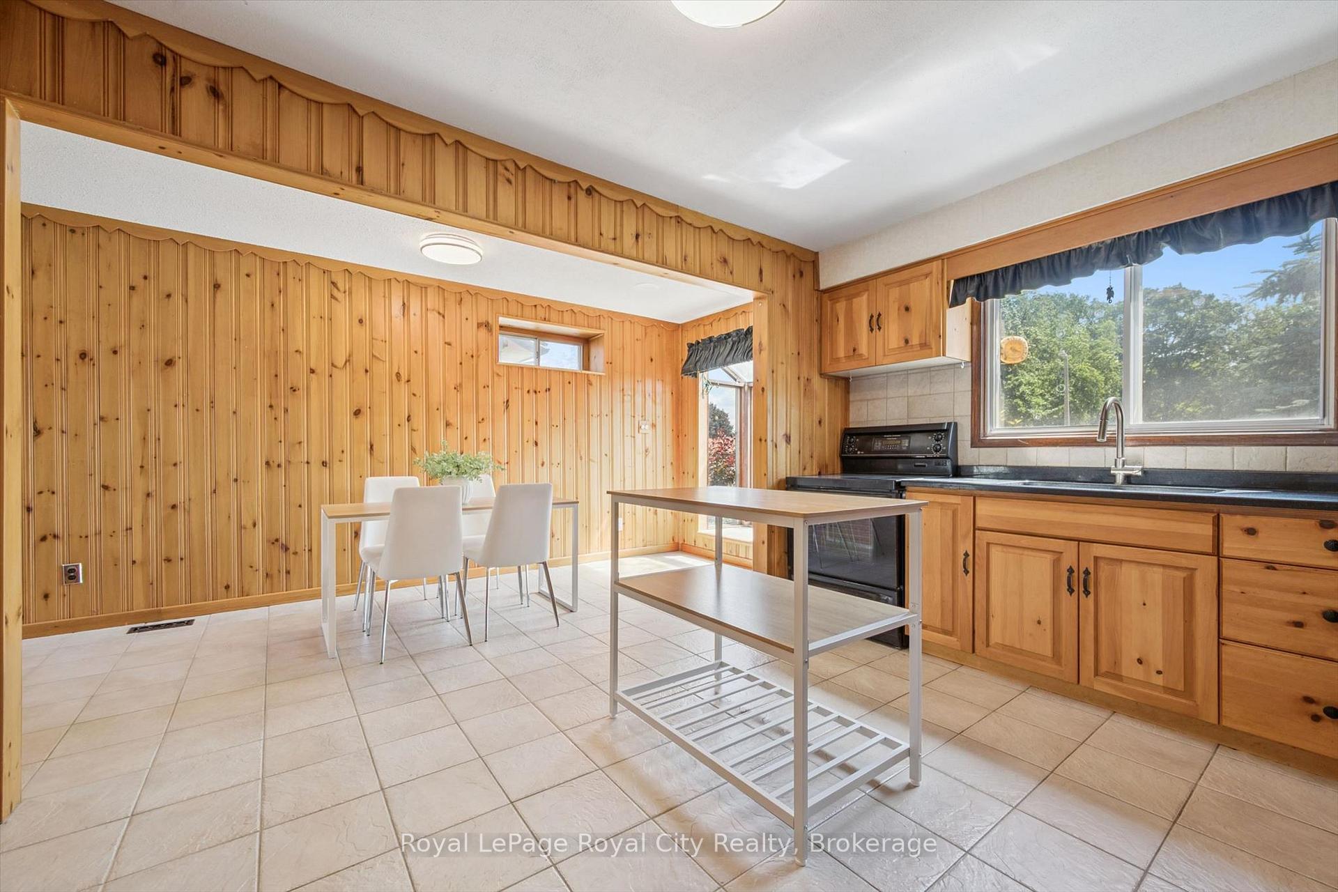 Photo 9 of 85 Sleeman Avenue, Guelph, Junction/Onward Willow — HOMEH